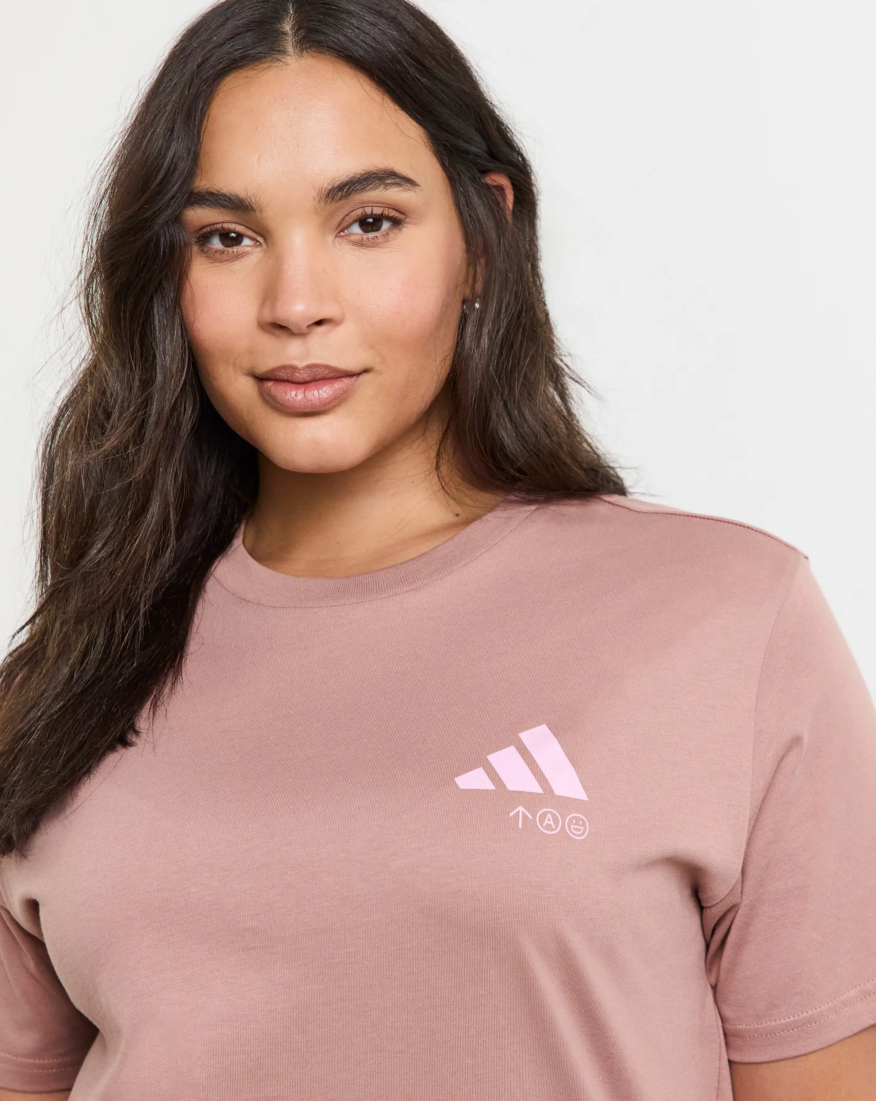 1372-adidas-graphic-t-shirt-1.webp