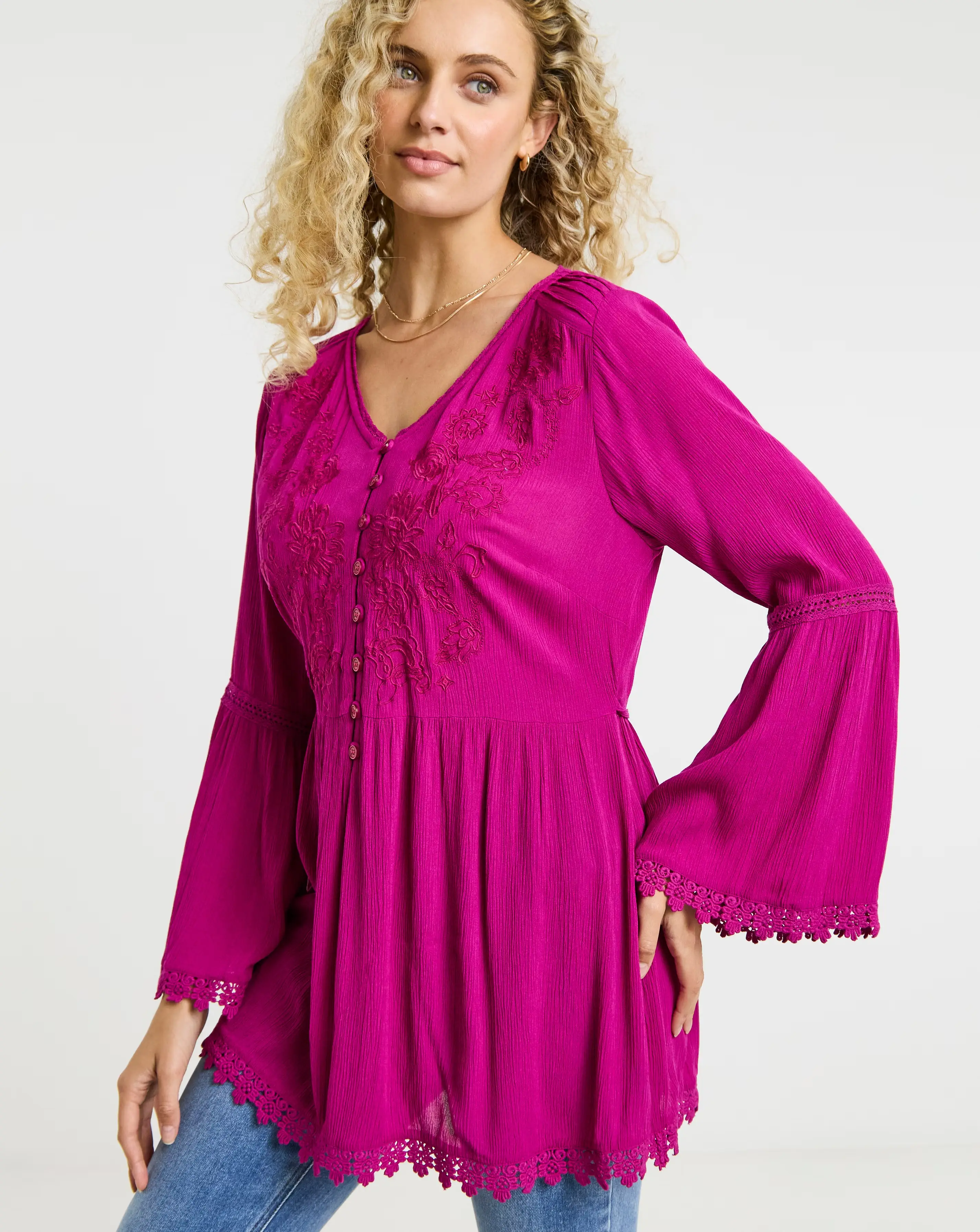 Joe Browns Ever So Pretty Embroidered Tunic 1 137642-joe-browns-ever-so-pretty-embroidered-tunic-1.webp