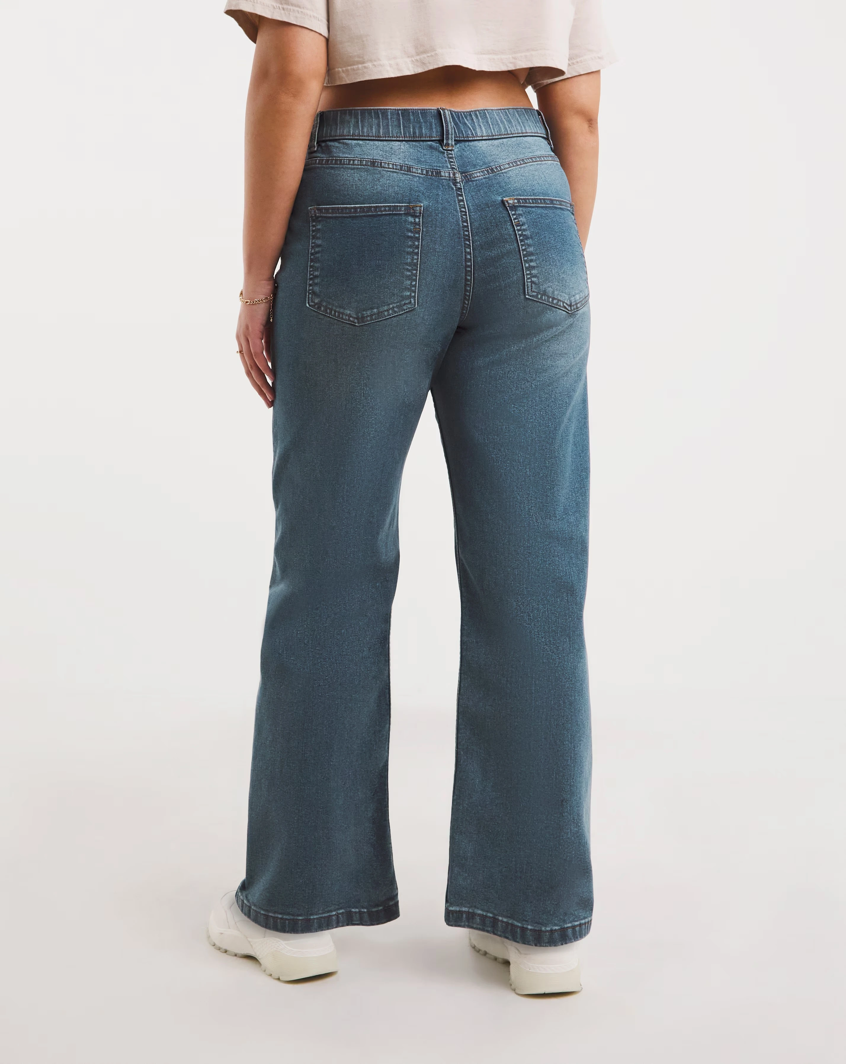 138263-light-mid-wash-24-7-wide-leg-jeans-1.jpg