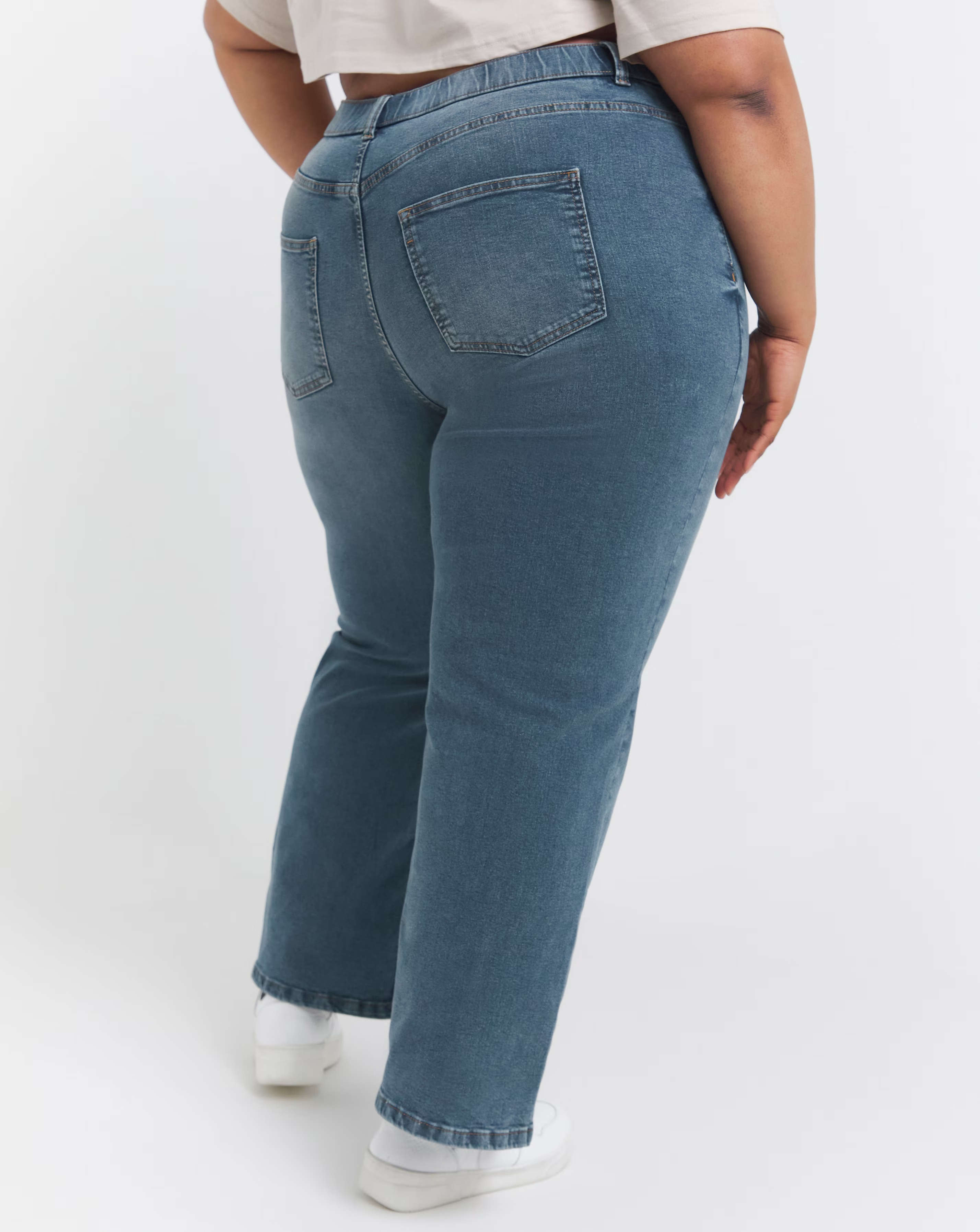 138263-light-mid-wash-24-7-wide-leg-jeans-1.jpg