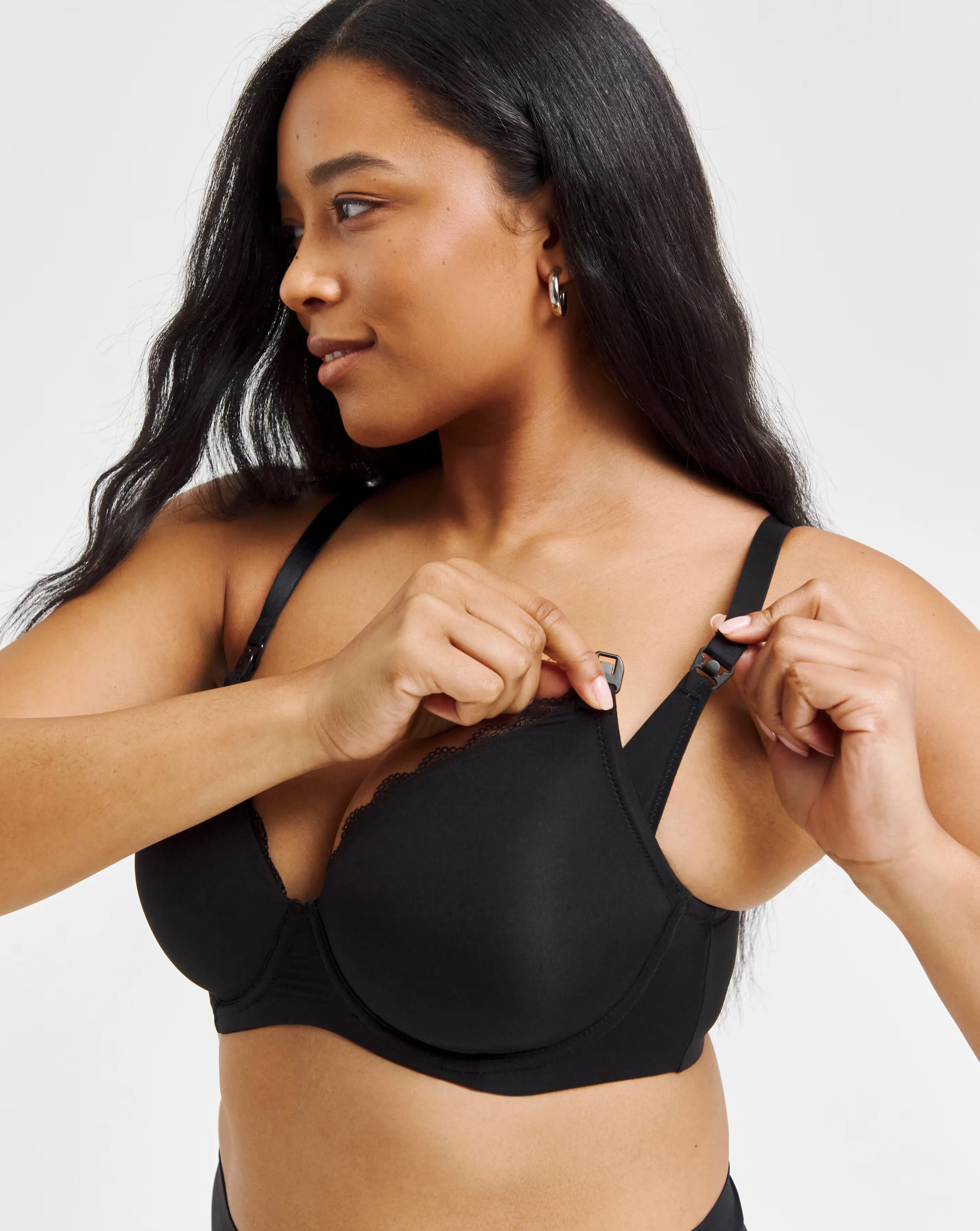 140078-figleaves-flexi-wire-moulded-nursing-bra-c-h-black-1.webp