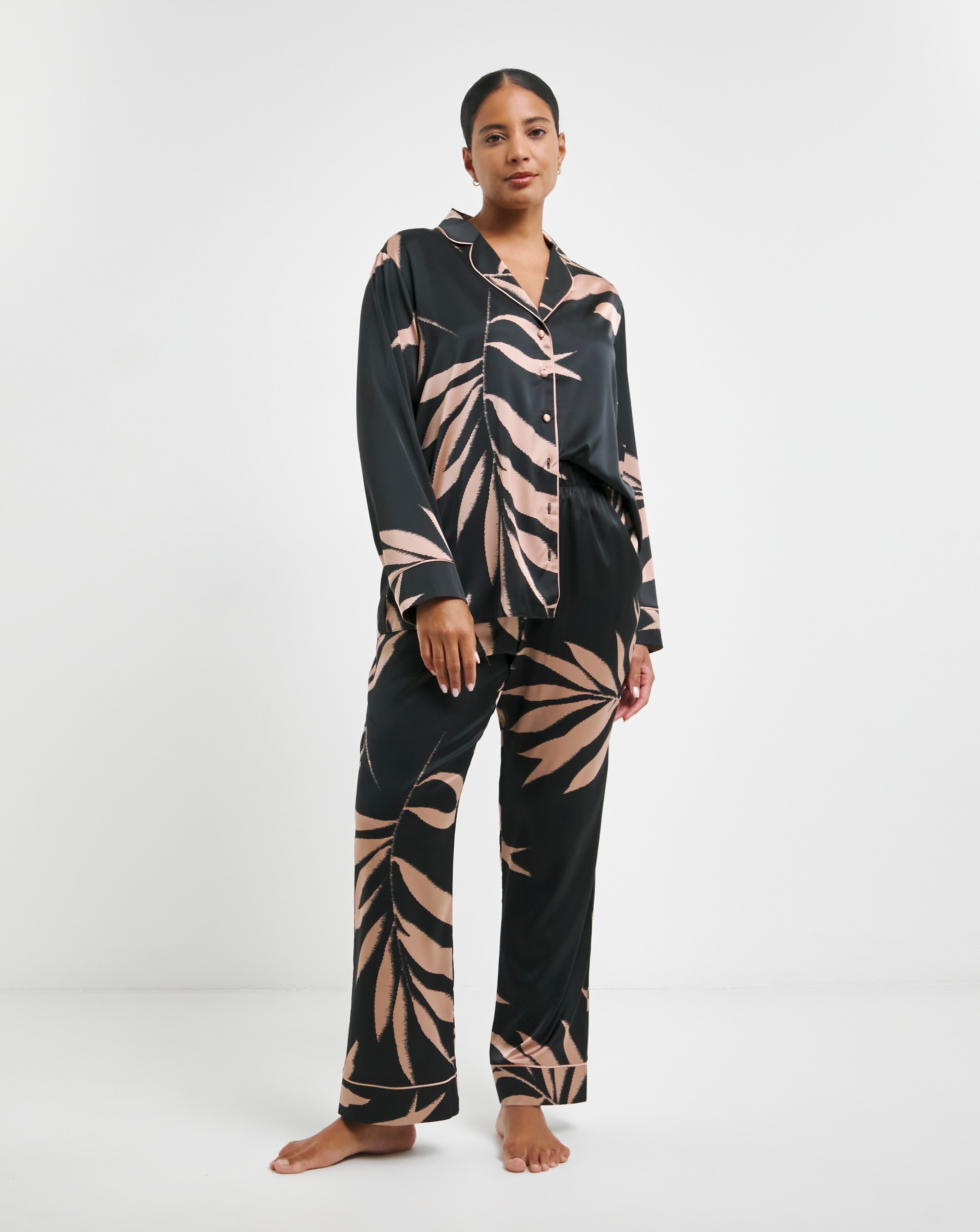 141164-figleaves-stretch-satin-button-through-pyjama-set-1.webp