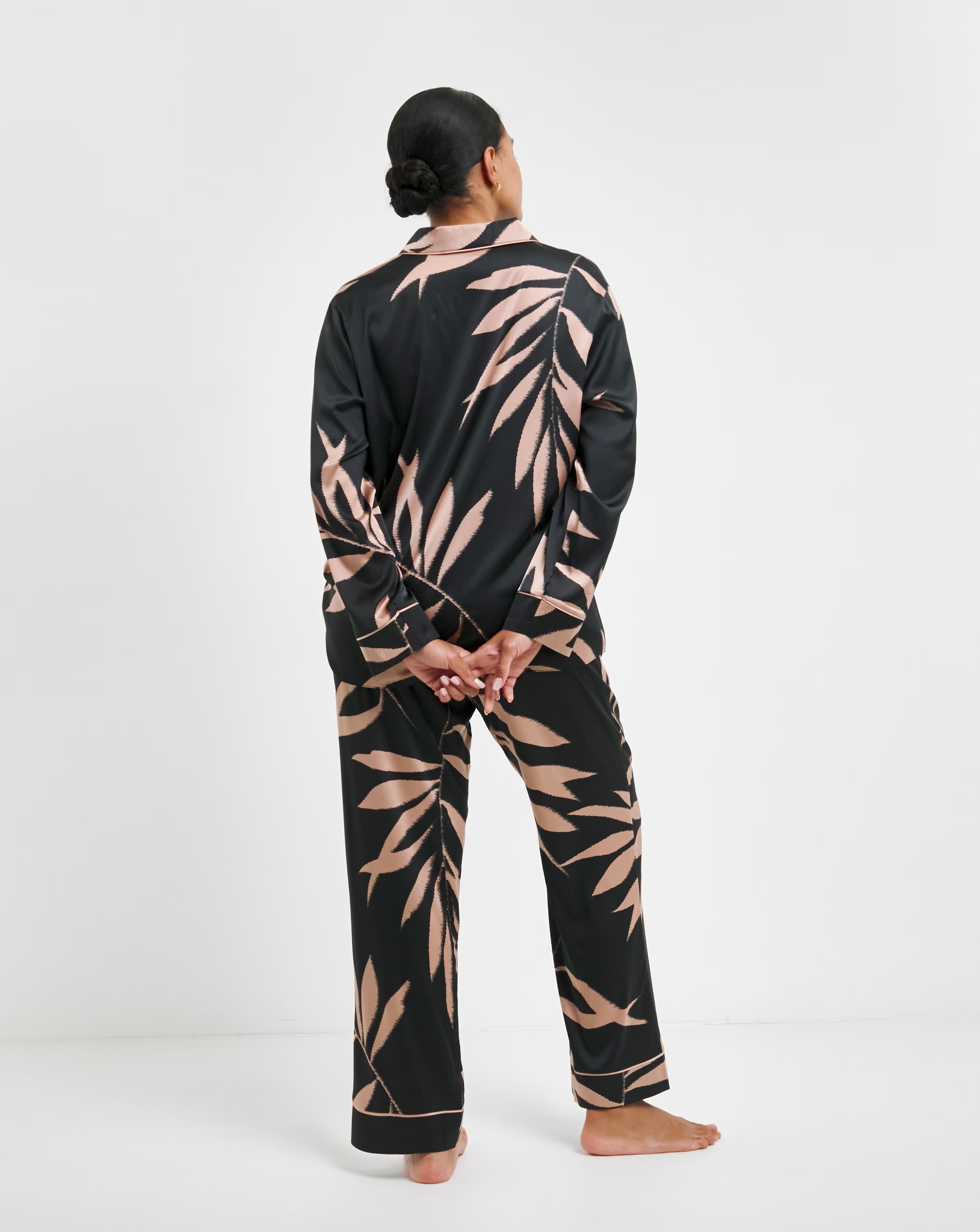 141164-figleaves-stretch-satin-button-through-pyjama-set-1.webp