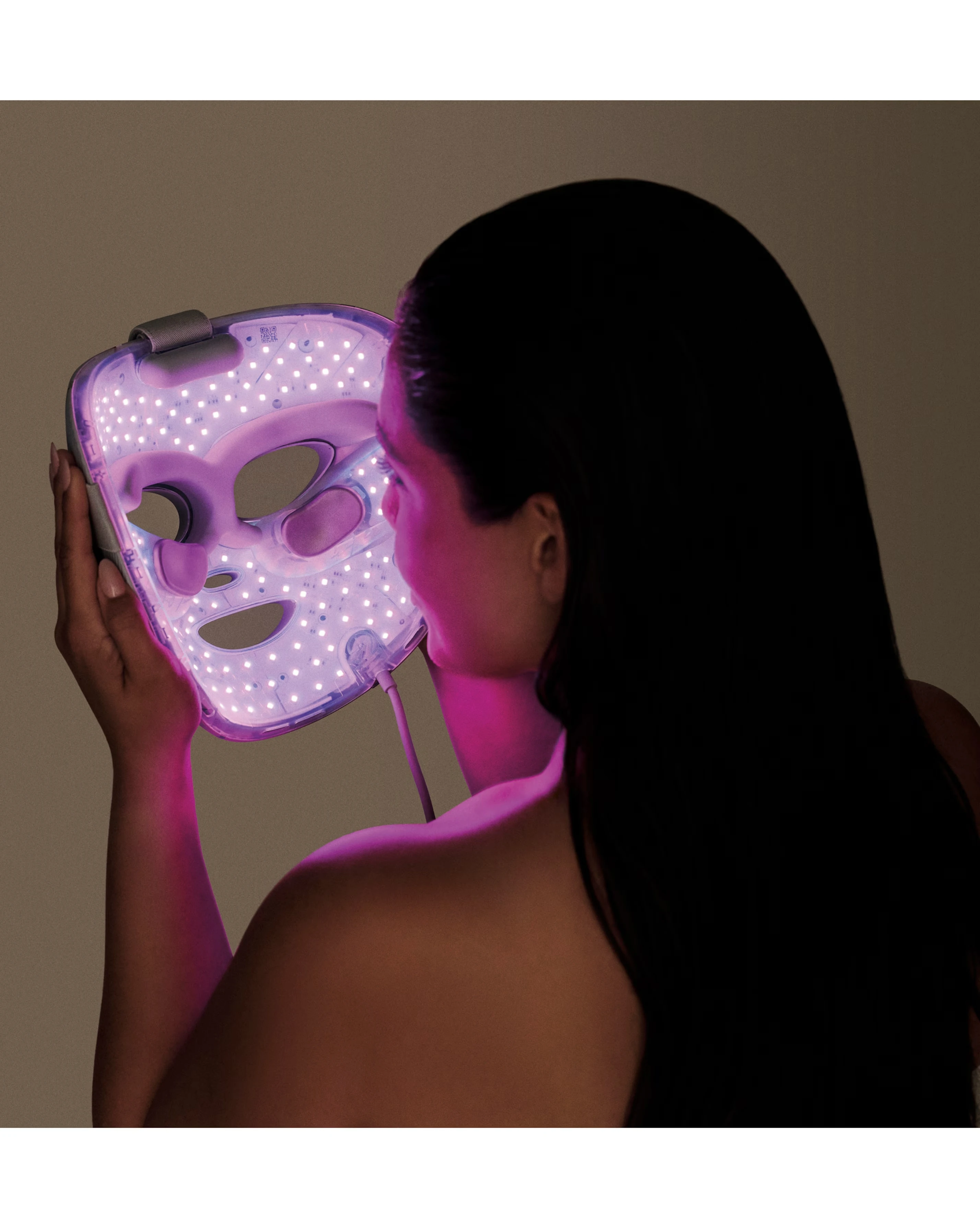 141694-shark-cryoglow-under-eye-cooling-amp-led-anti-ageing-amp-blemish-repair-mask-1.jpg