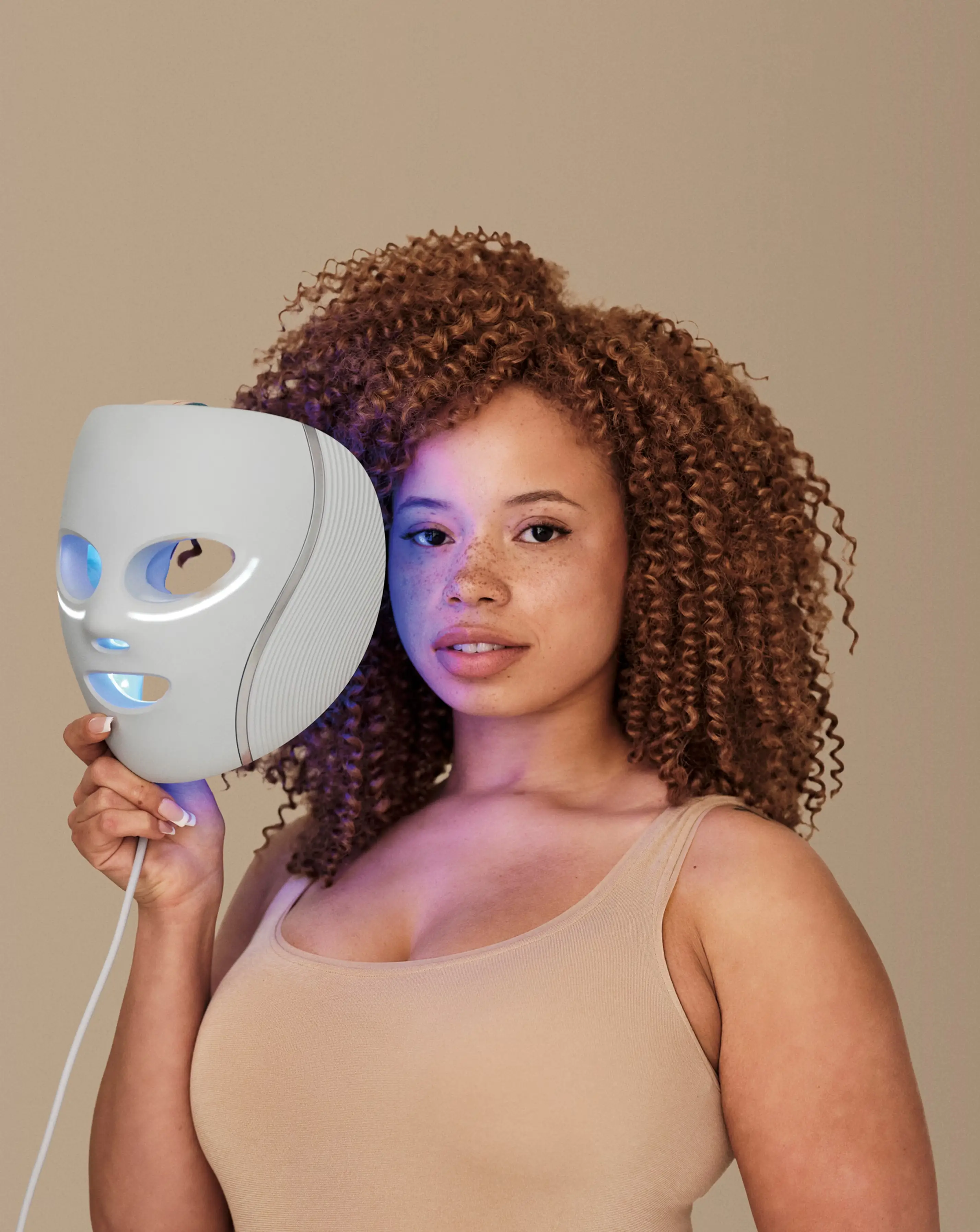 141694-shark-cryoglow-under-eye-cooling-amp-led-anti-ageing-amp-blemish-repair-mask-1.jpg