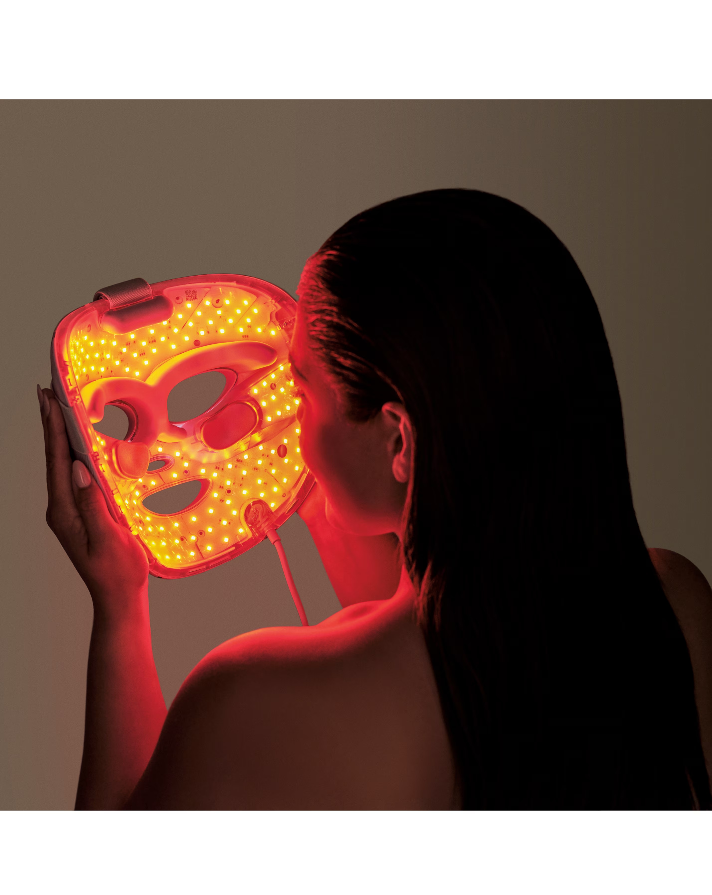 141694-shark-cryoglow-under-eye-cooling-amp-led-anti-ageing-amp-blemish-repair-mask-1.jpg