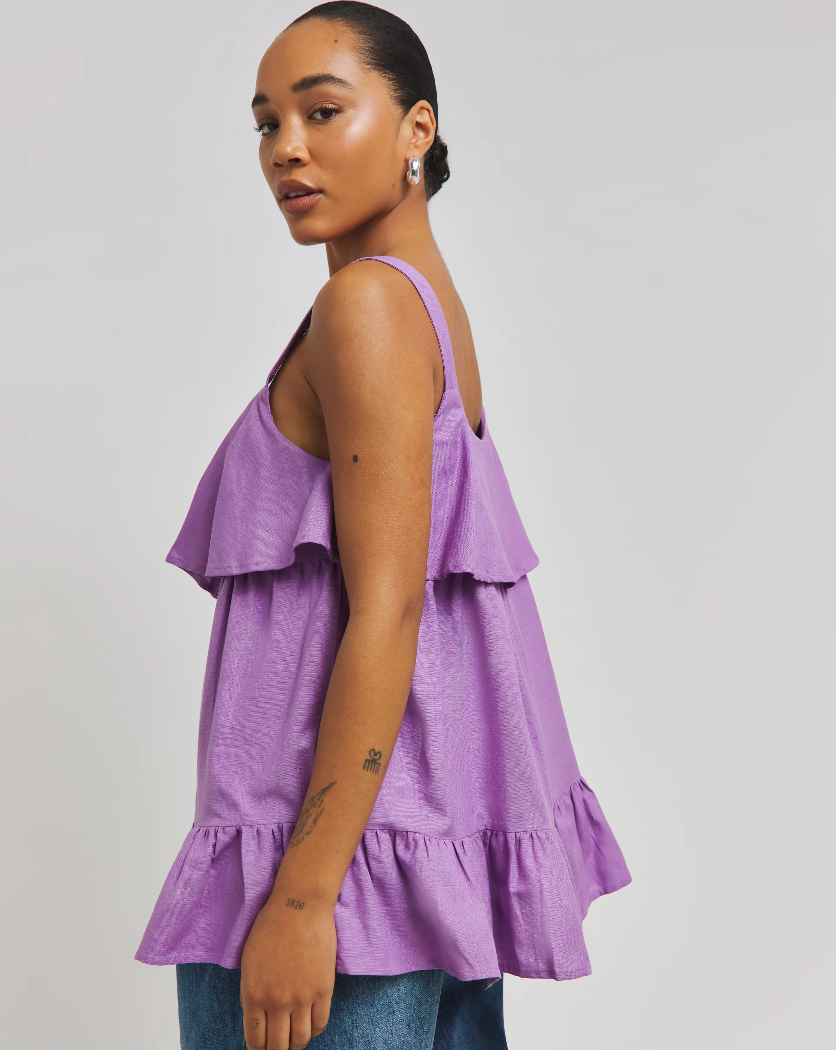 1417-lavender-linen-frill-detail-vest-top-1.webp