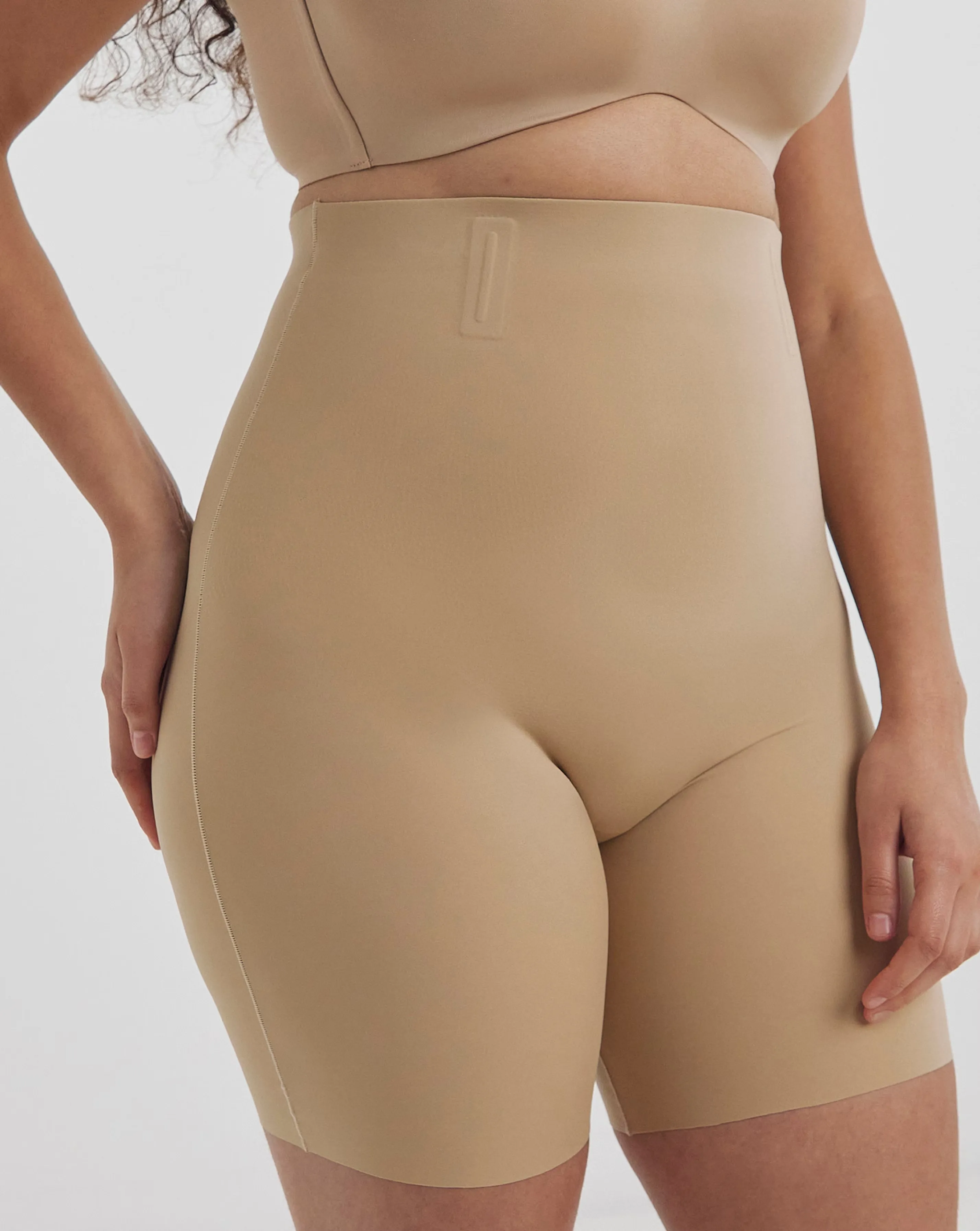 14569-magisculpt-medium-control-smooth-amp-sculpt-shapewear-thigh-shaper-almond-1.webp