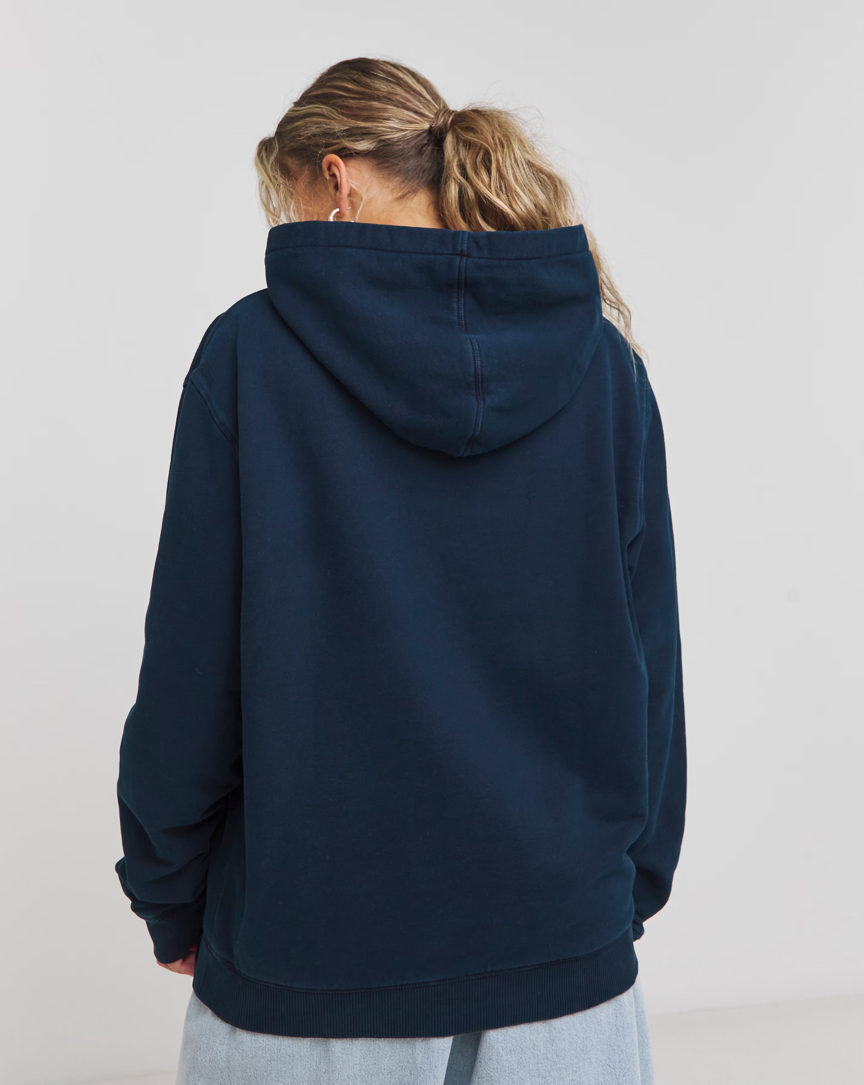 149018-tommy-jeans-unisex-classic-hoodie-1.jpg