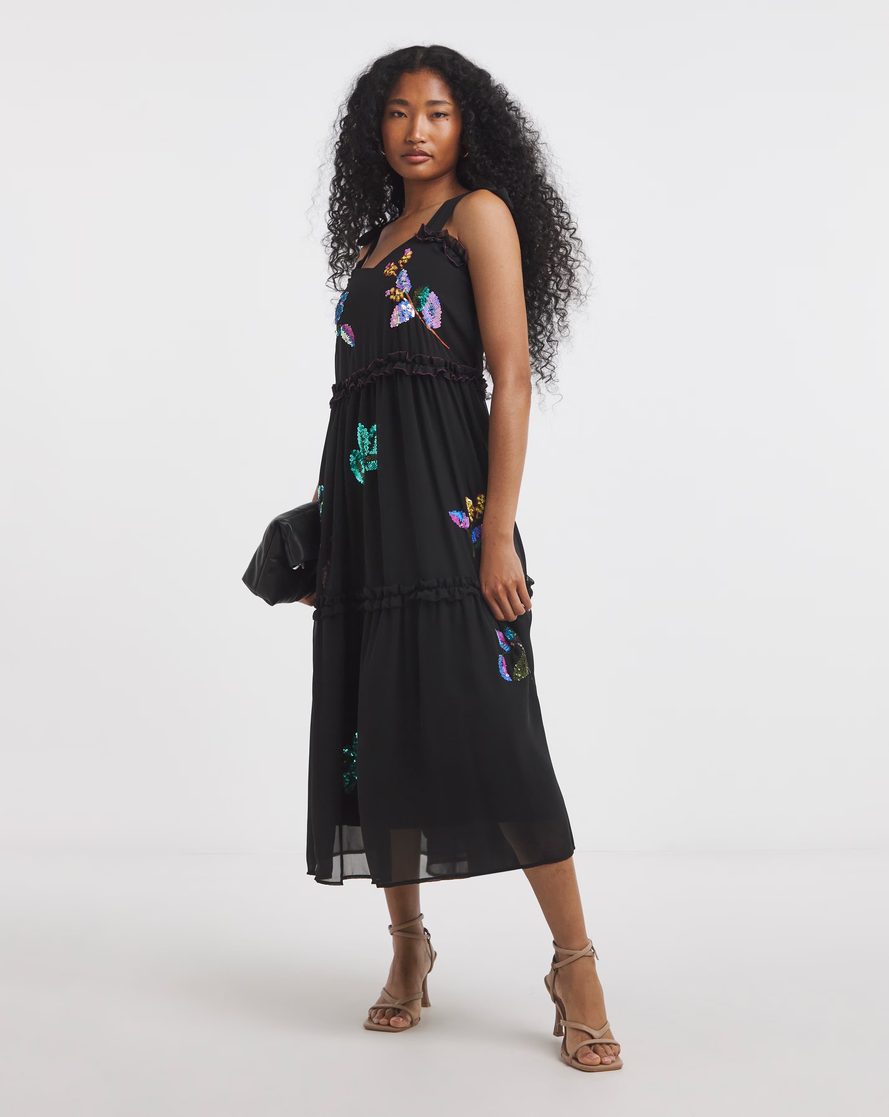 Hope & Ivy Lindsey Sleeveless Embellished Midi Dress with Tiered Skirt