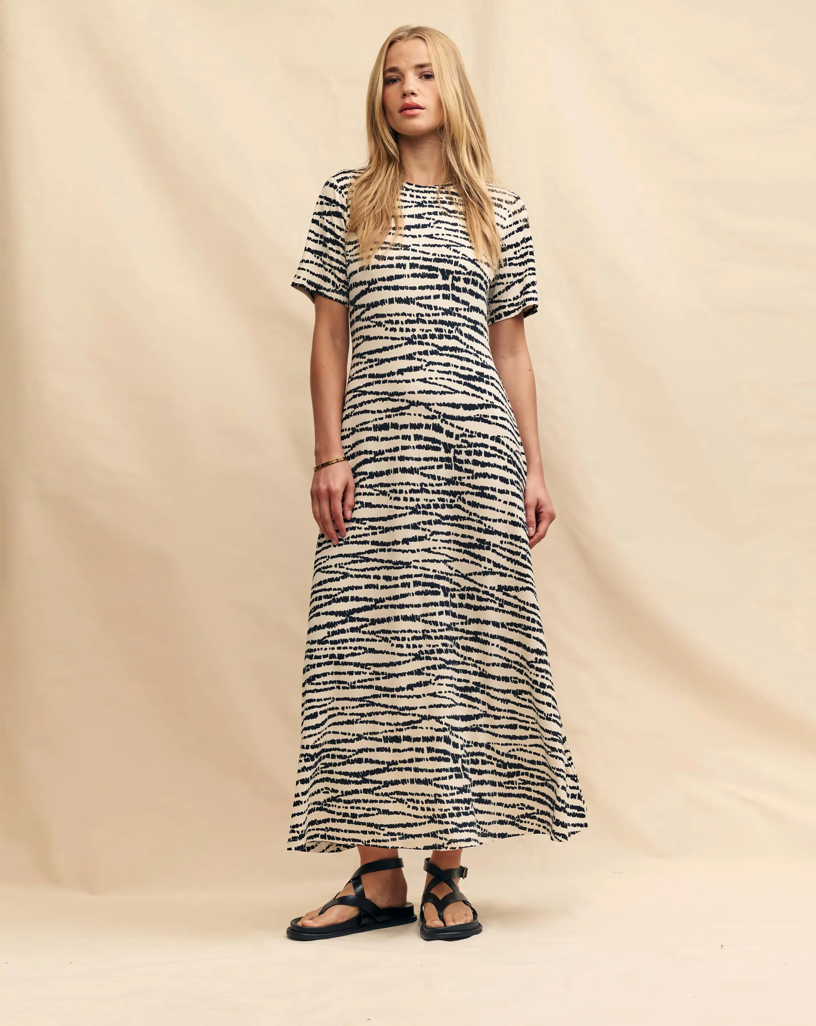 Nobody's Child Denver Midaxi Dress Jolene 1 149137-nobody-x27-s-child-denver-midaxi-dress-jolene-1.webp