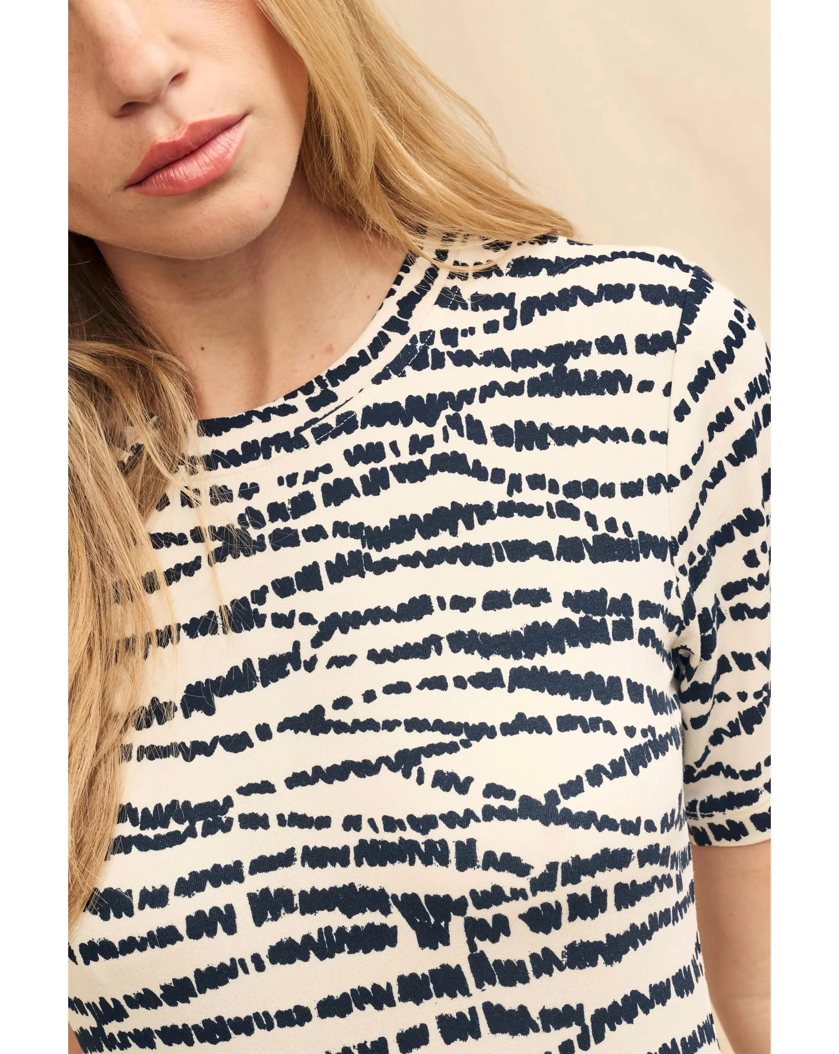 149137-nobody-x27-s-child-denver-midaxi-dress-jolene-1.webp
