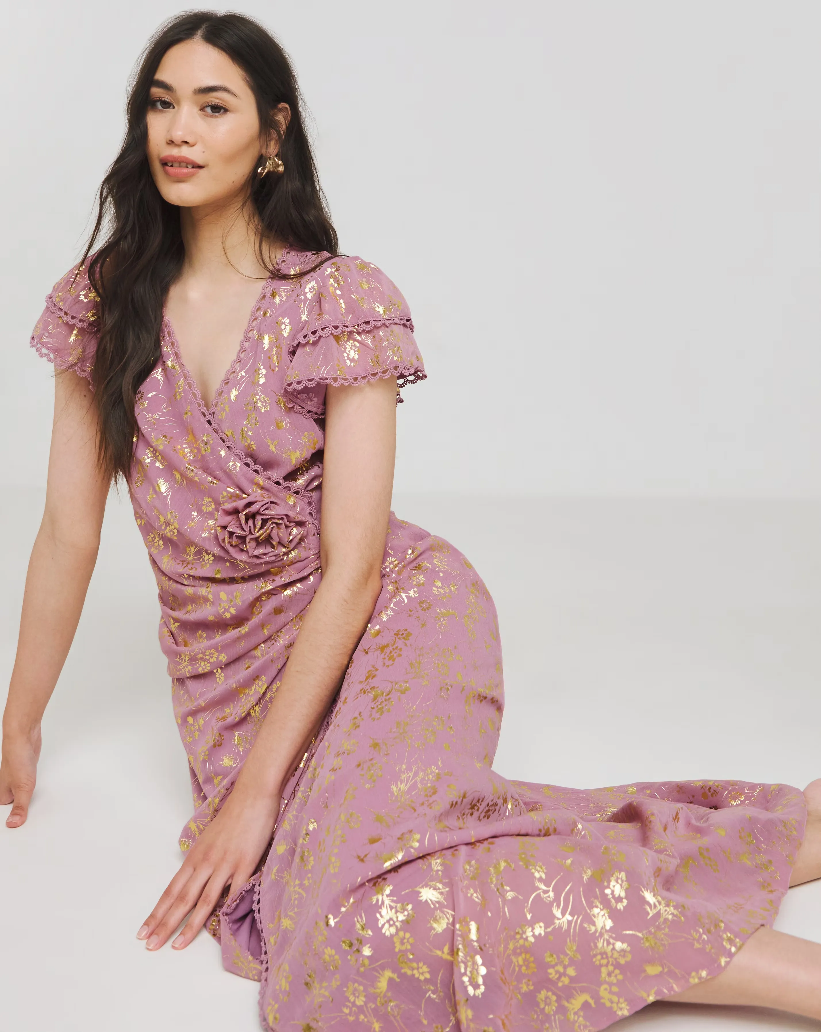 Maya Curve Foiled Print Rosetta Maxi Dress 1 149363-maya-curve-foiled-print-rosetta-maxi-dress-1.webp
