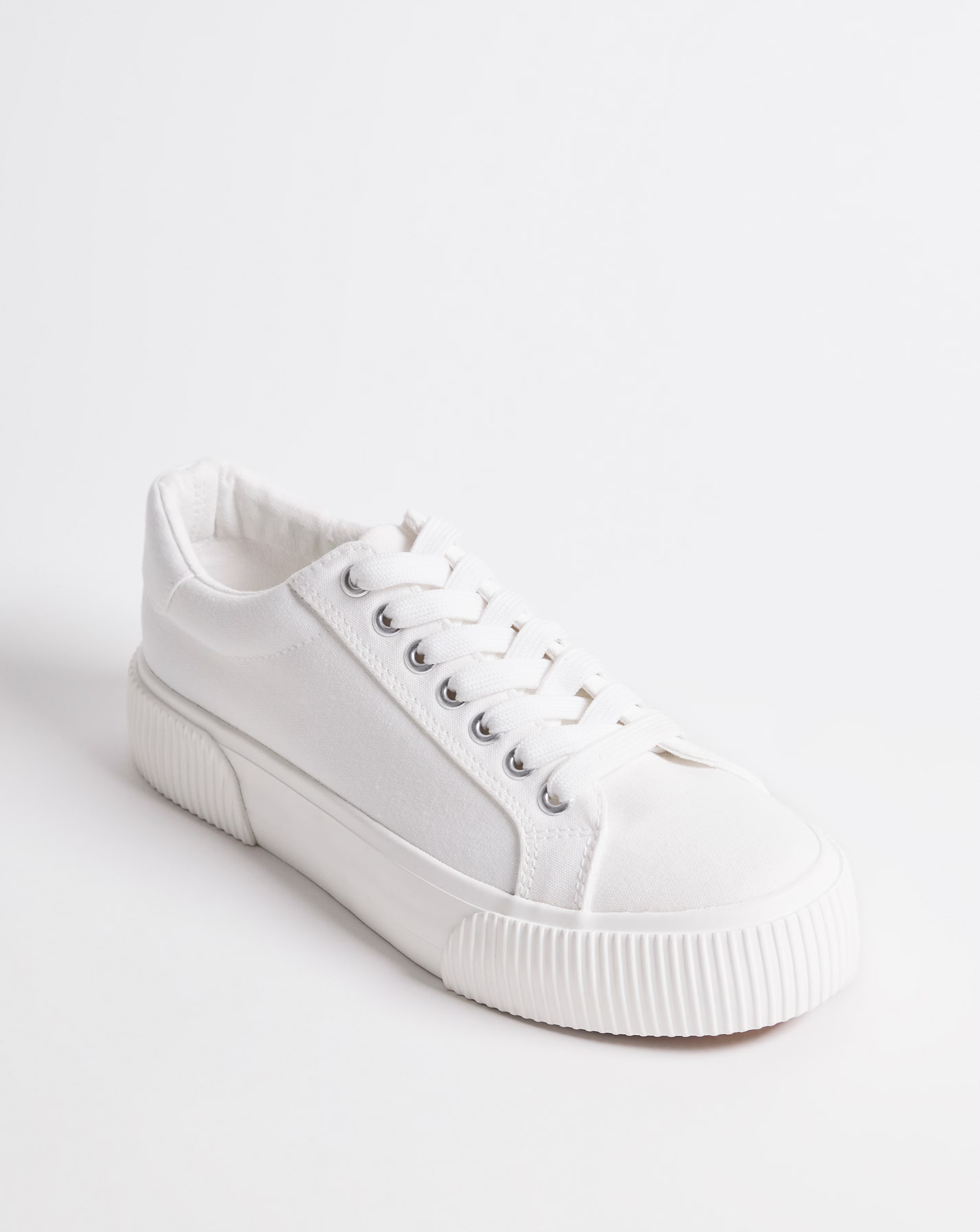 150448-sicilly-canvas-trainers-chunky-ribbed-sole-wide-fit-e–1.webp