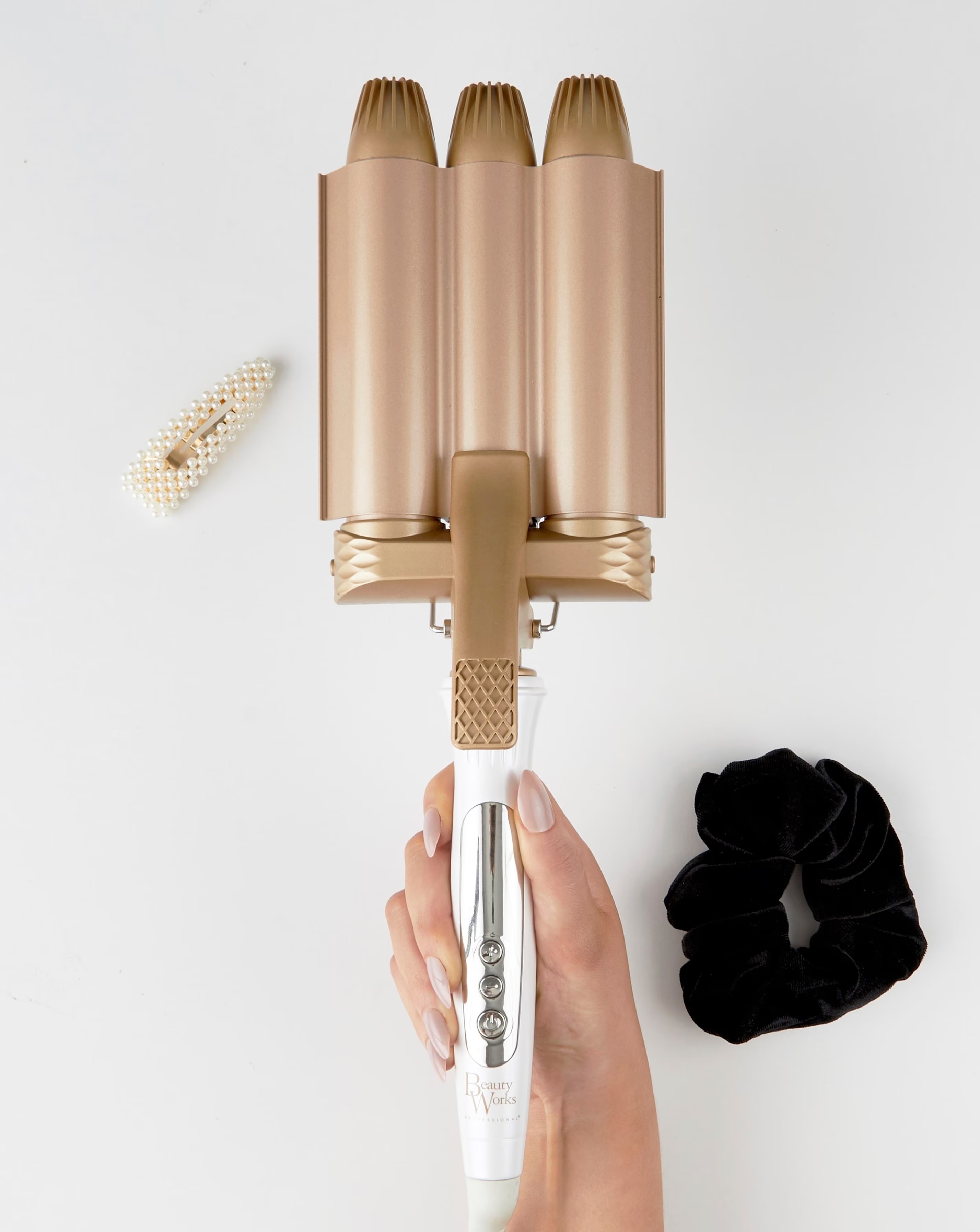 150564-beauty-works-jumbo-waver-32mm-1.jpg
