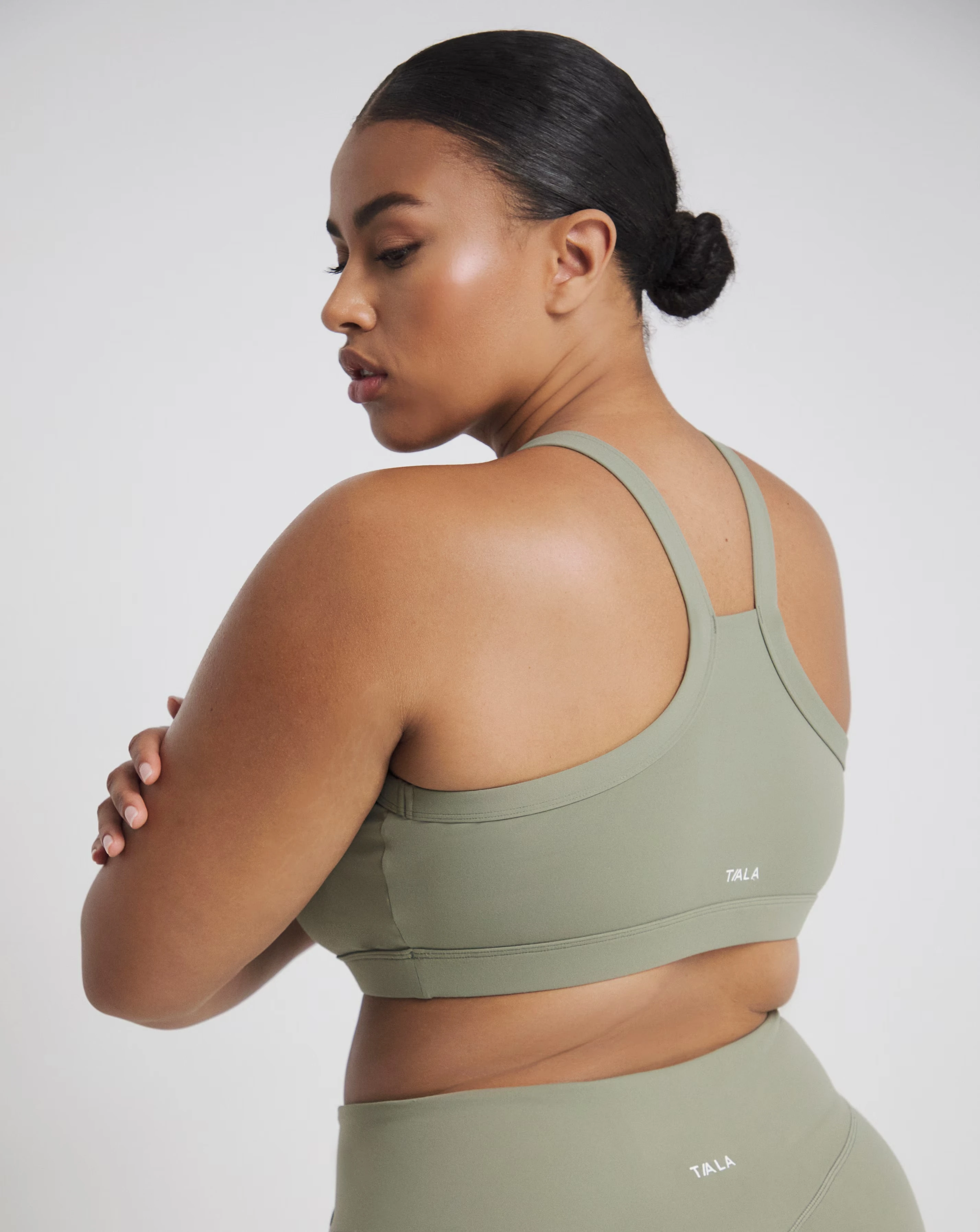 150755-tala-dayflex-bandeau-sports-bra-1.webp