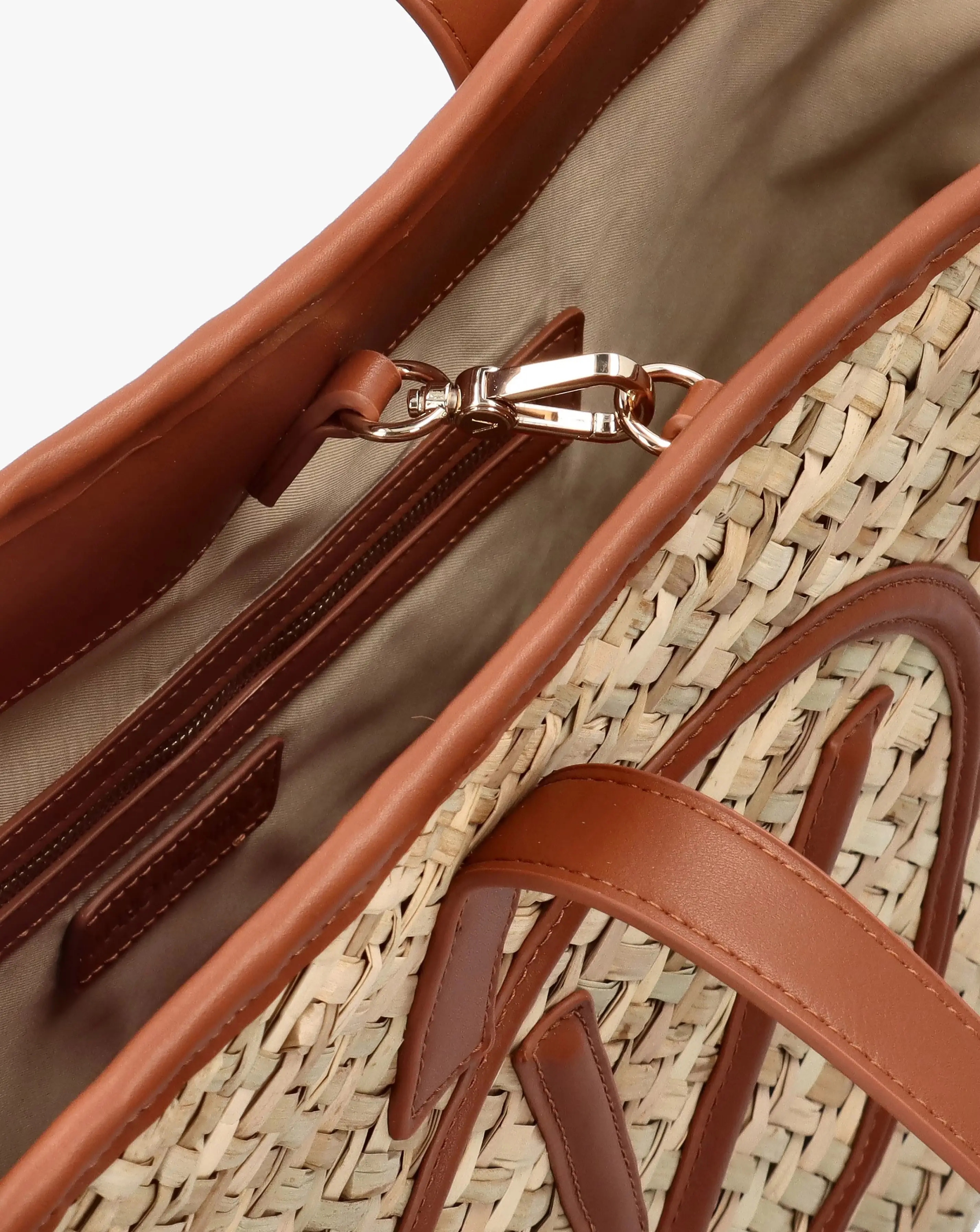 152602-valentino-bags-samuela-tan-woven-straw-shopper-bag-1.webp