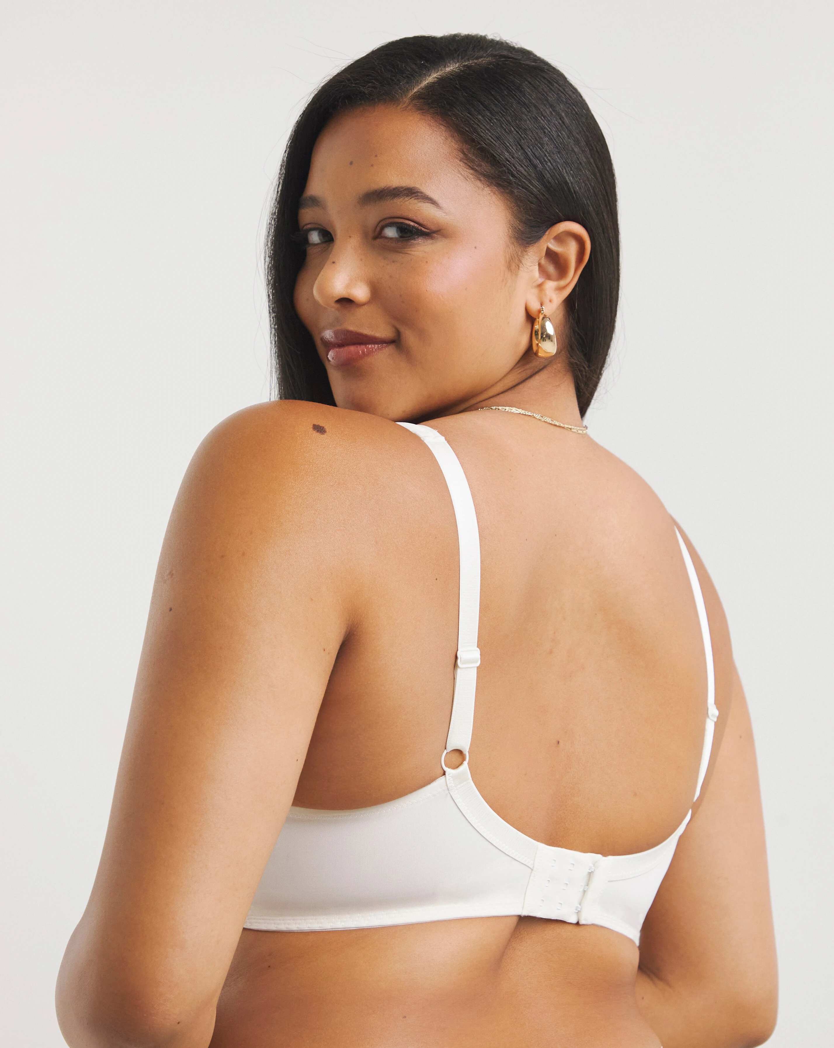 153757-dorina-curves-leila-moulded-cup-wired-spacer-bra-1.webp