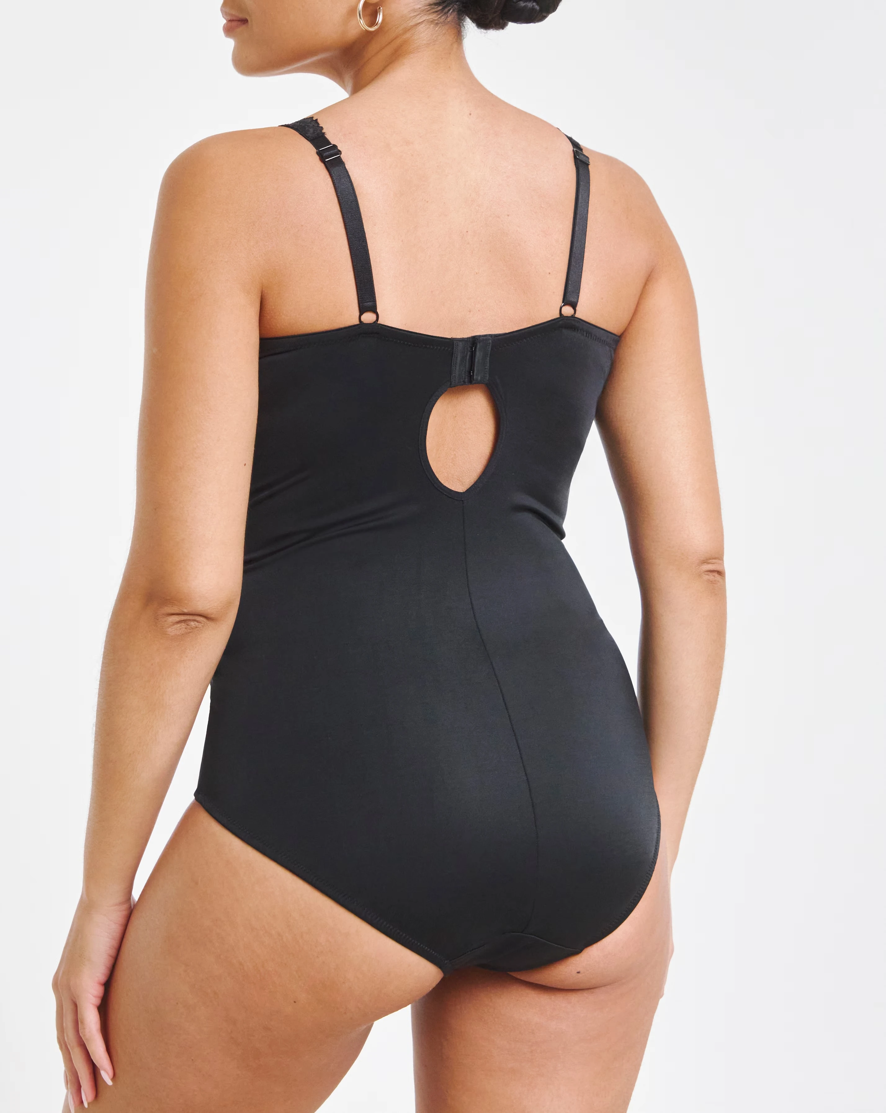 154301-magisculpt-firm-control-ella-lace-bodysuit-b-d-black-1.webp