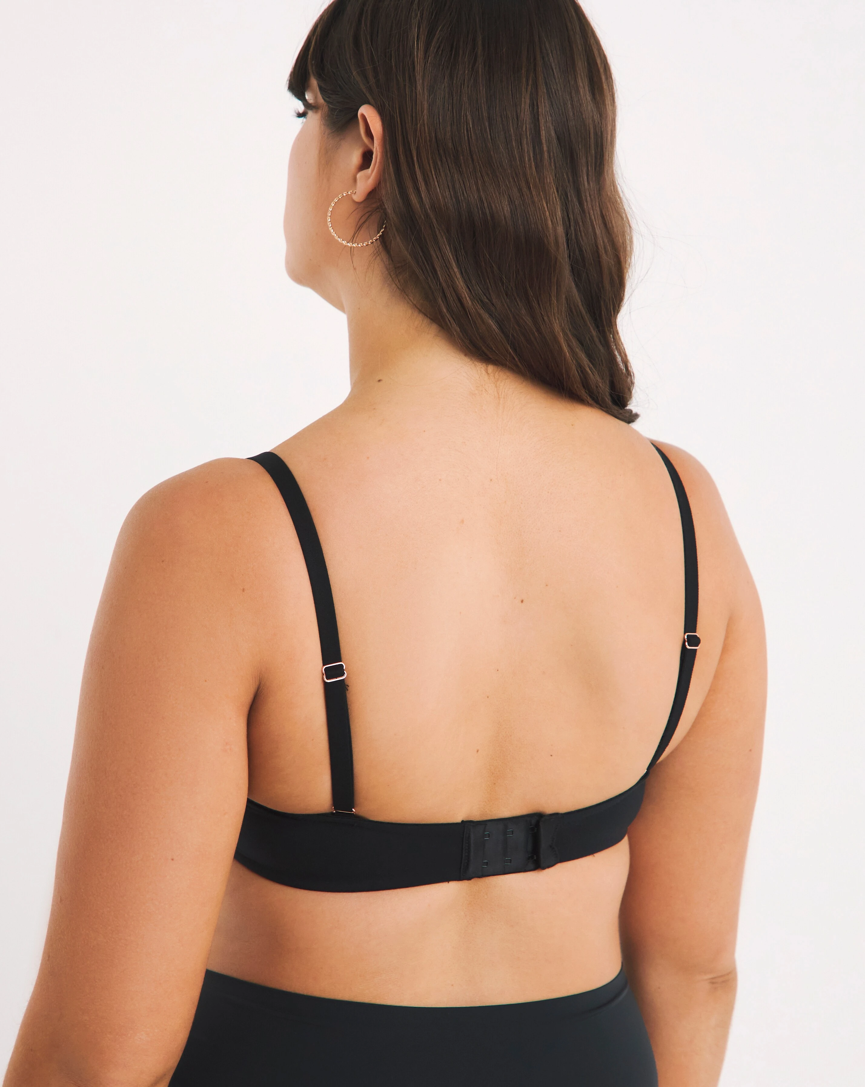 156371-figleaves-smoothing-multiway-balcony-bra-b-gg-black-1.jpg