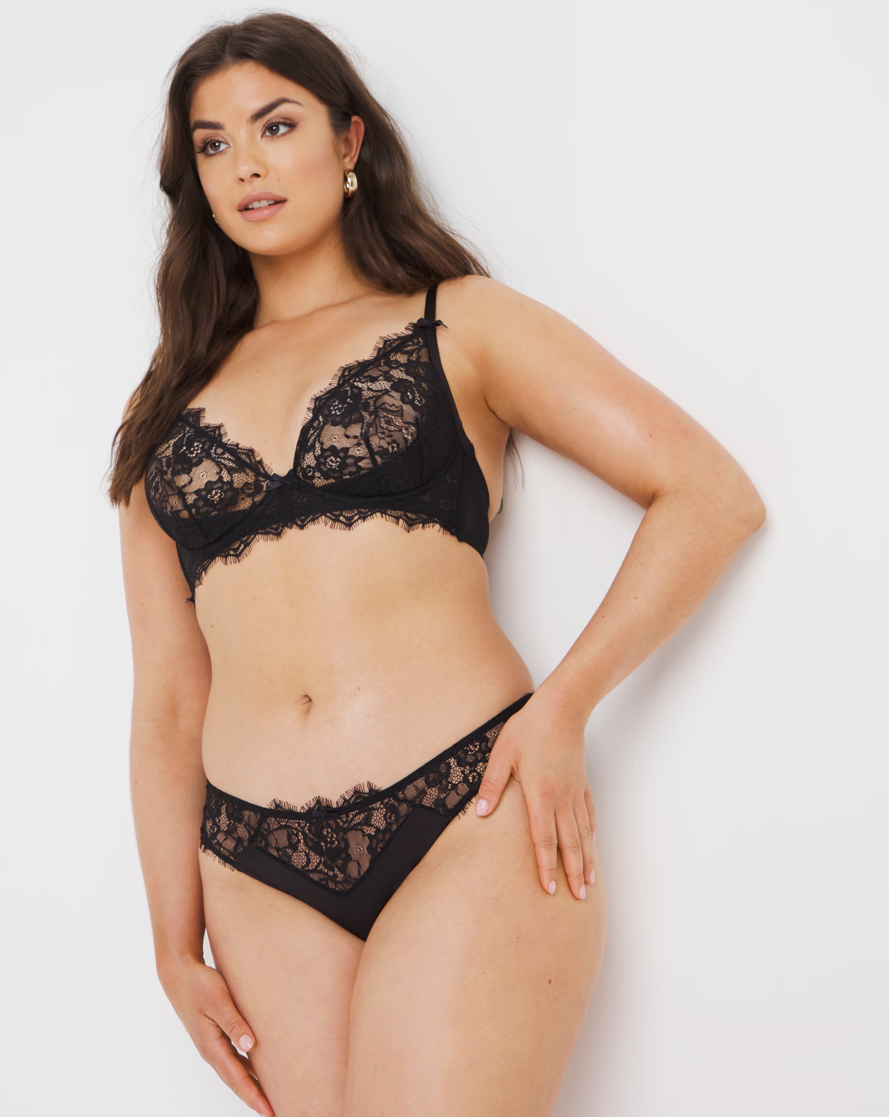 157447-figleaves-pulse-lace-brazilian-black-1.webp
