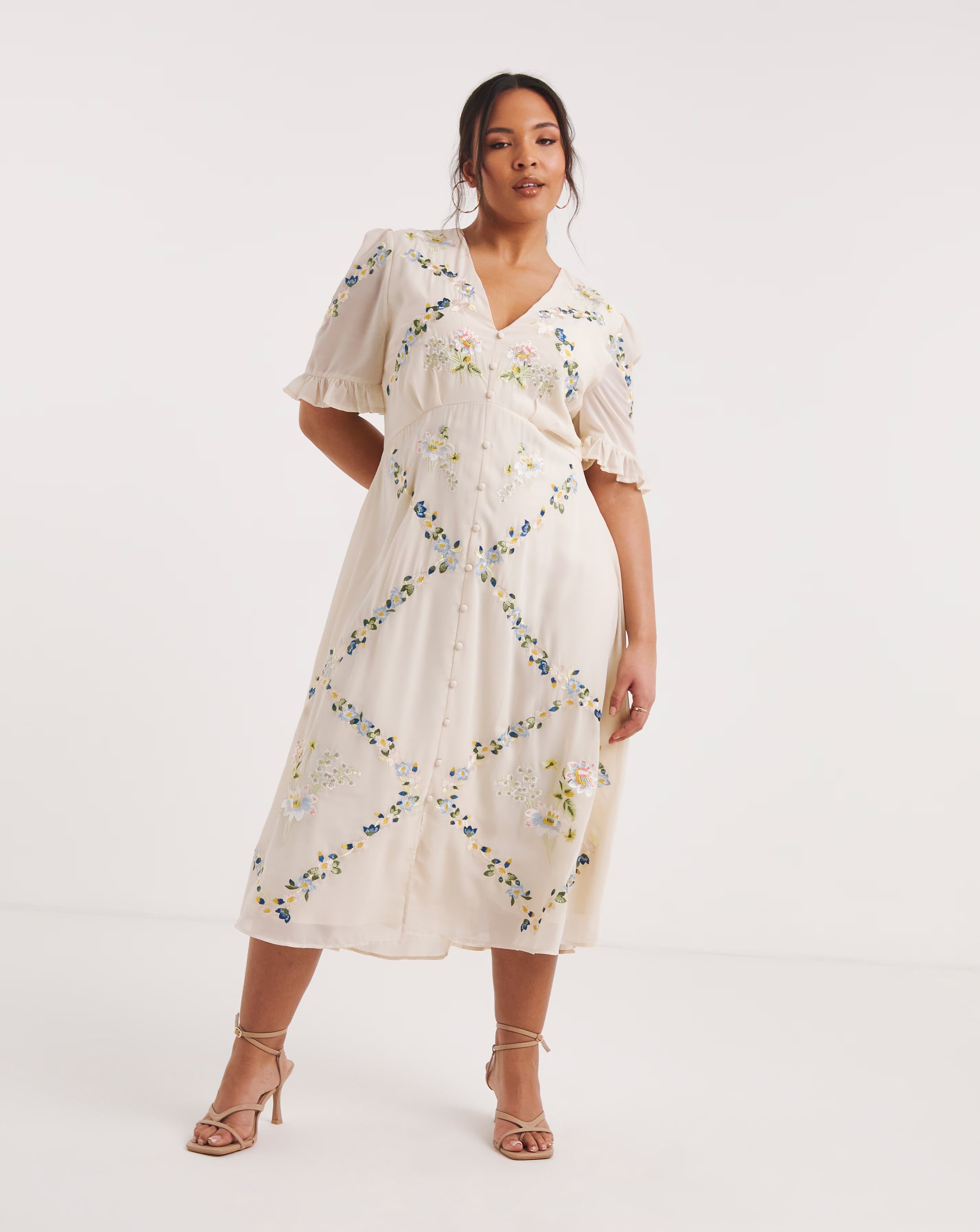 Hope & Ivy Astrid Floral Midi Dress