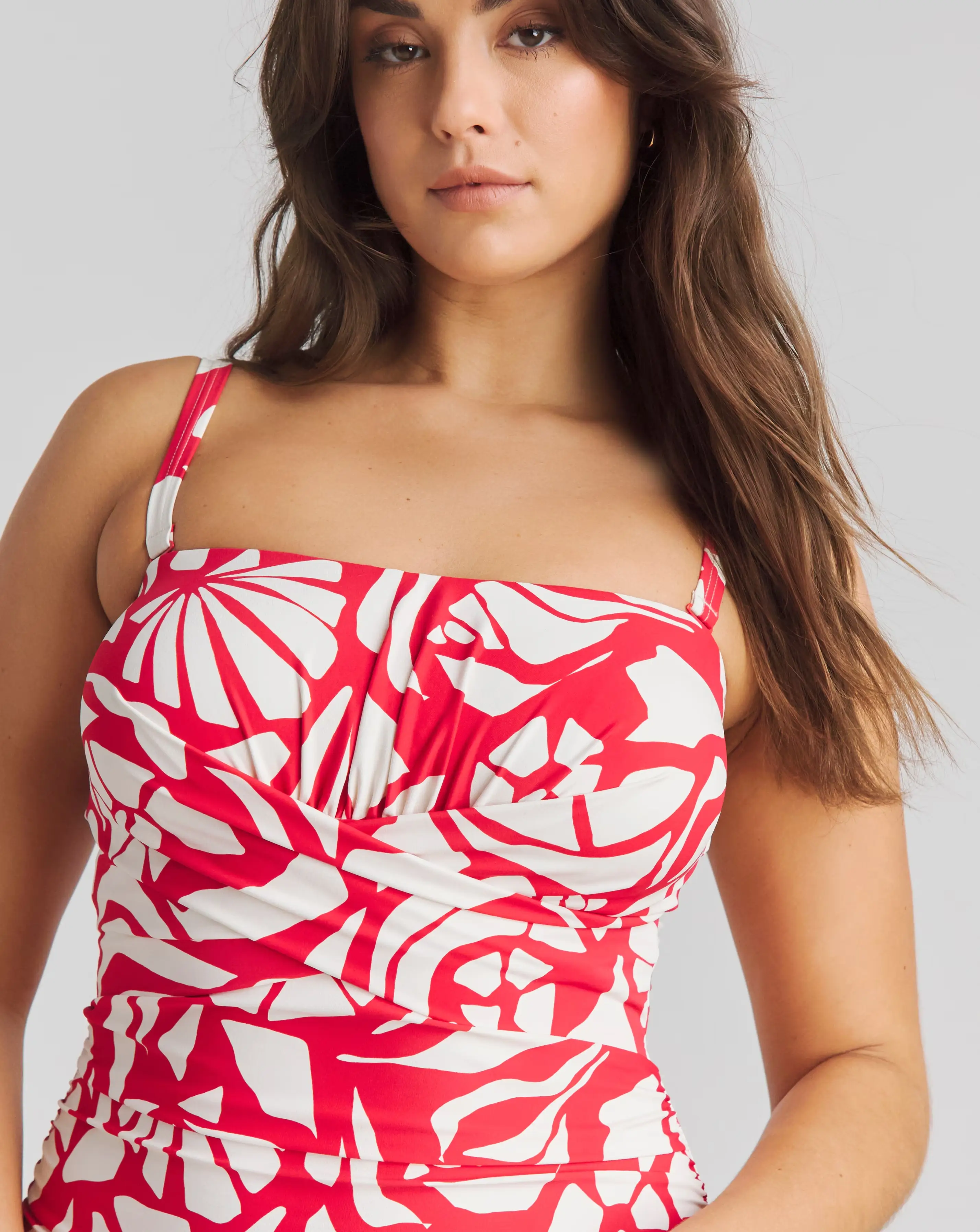 MAGISCULPT Medium Control Bandeau Swimsuit