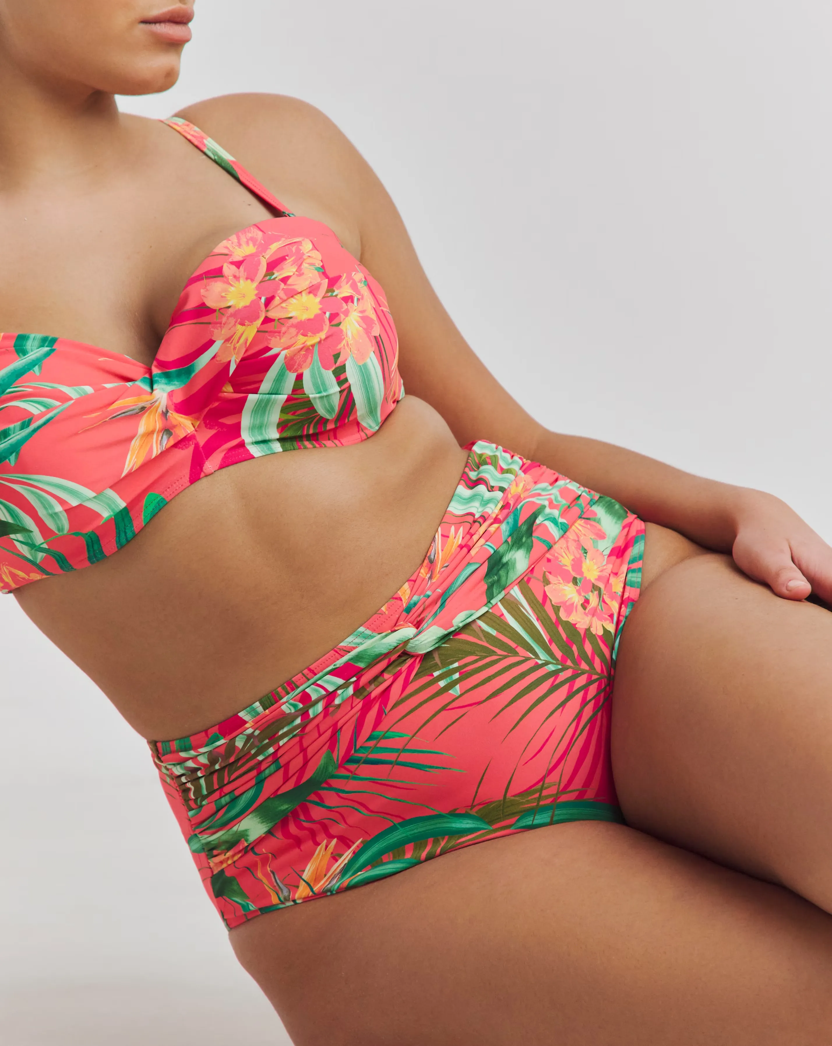 MAGISCULPT Medium Control Twist Front High Waist Bikini Bottoms 1 161257-magisculpt-medium-control-twist-front-high-waist-bikini-bottoms-1.webp