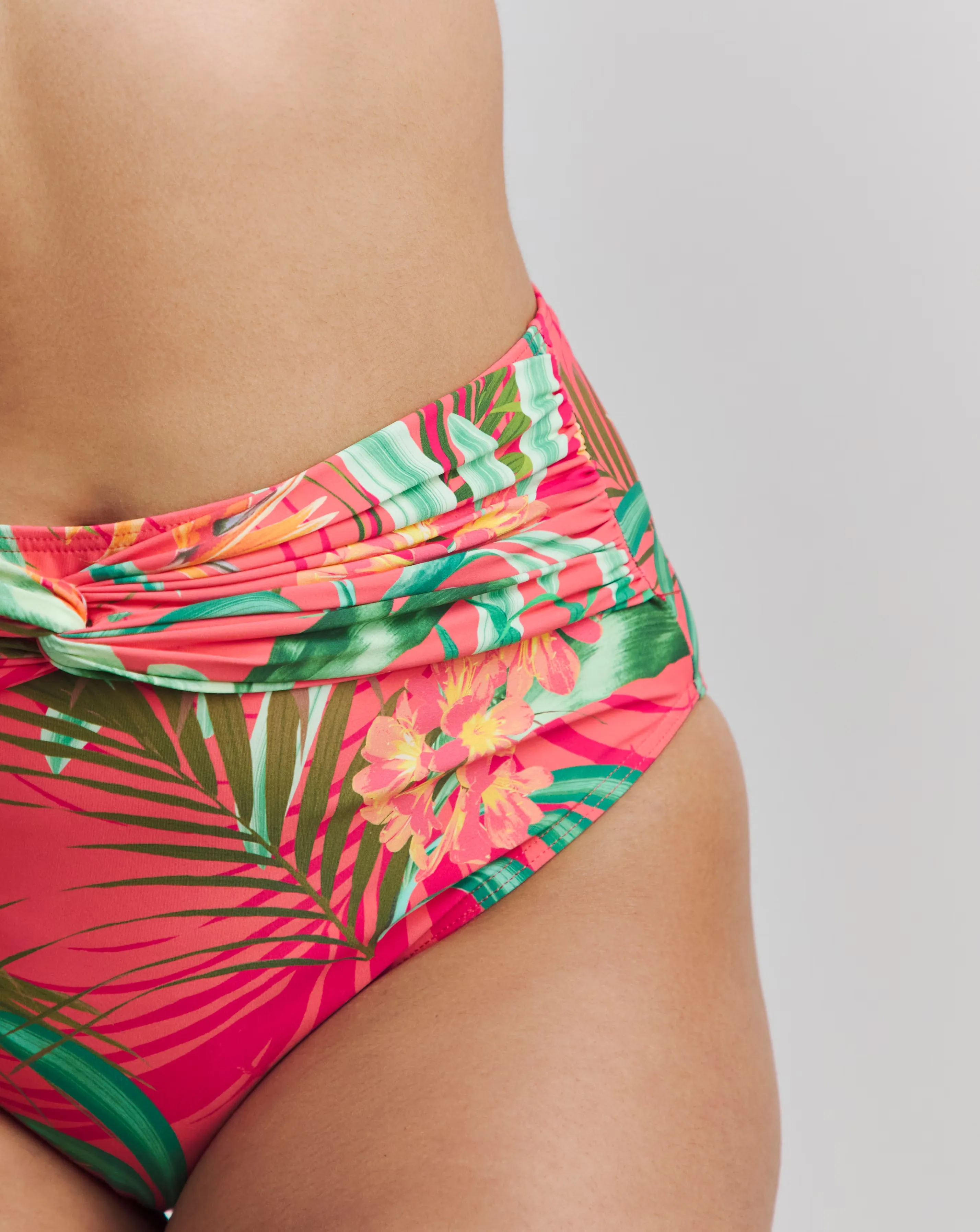 161257-magisculpt-medium-control-twist-front-high-waist-bikini-bottoms-1.webp