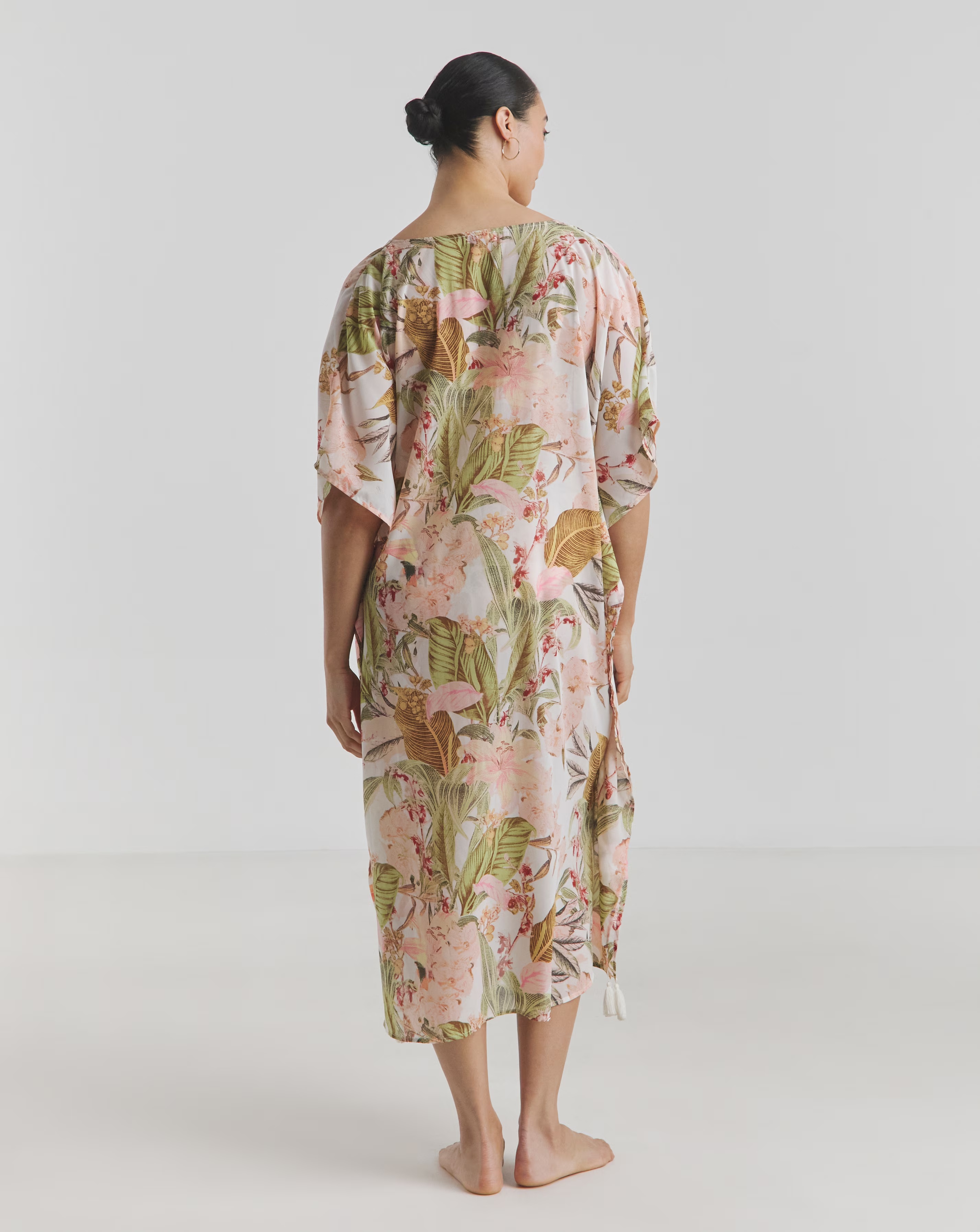161771-magisculpt-maxi-beach-kaftan-1.jpg