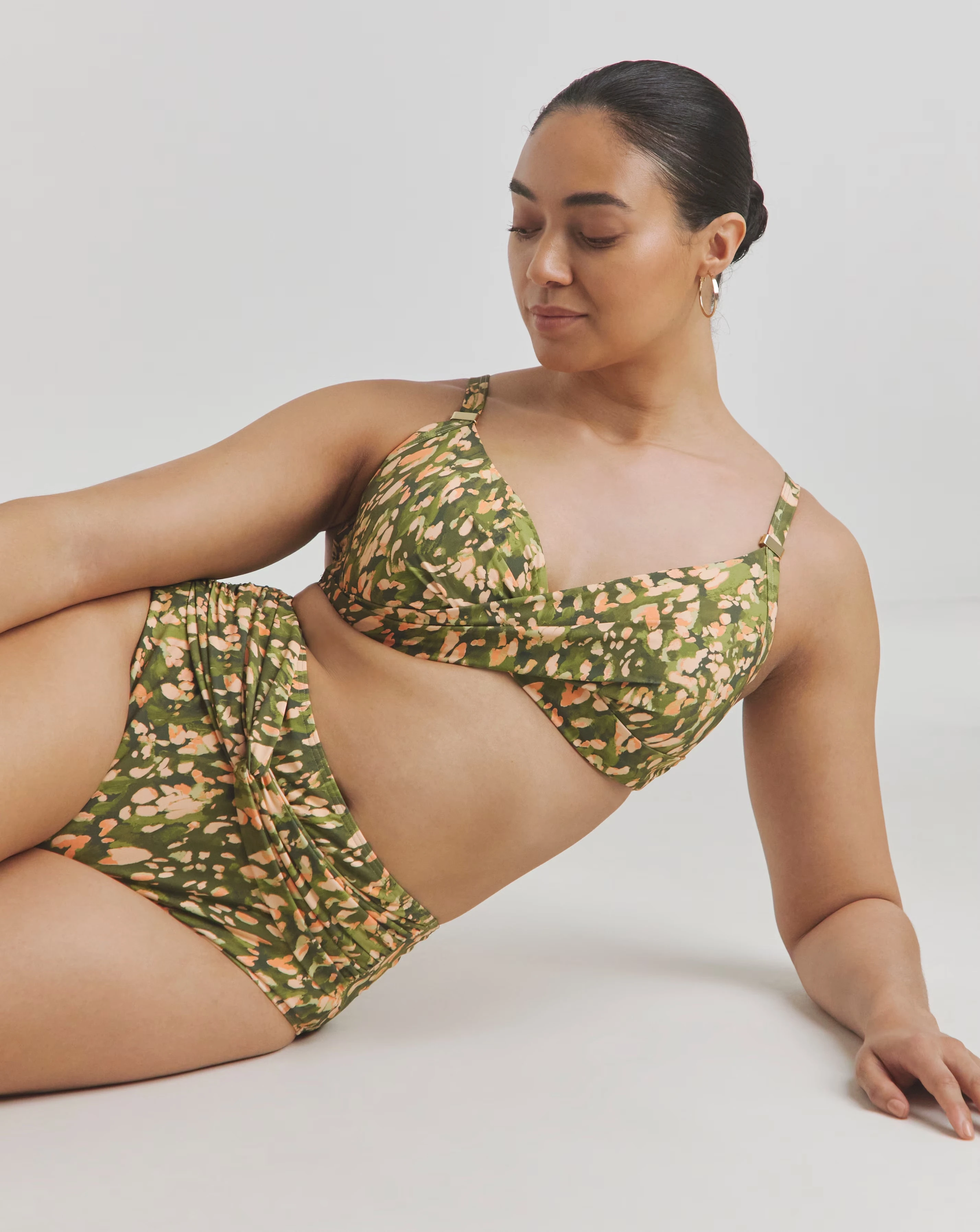 MAGISCULPT Medium Control Twist Front High Waist Bikini Bottoms