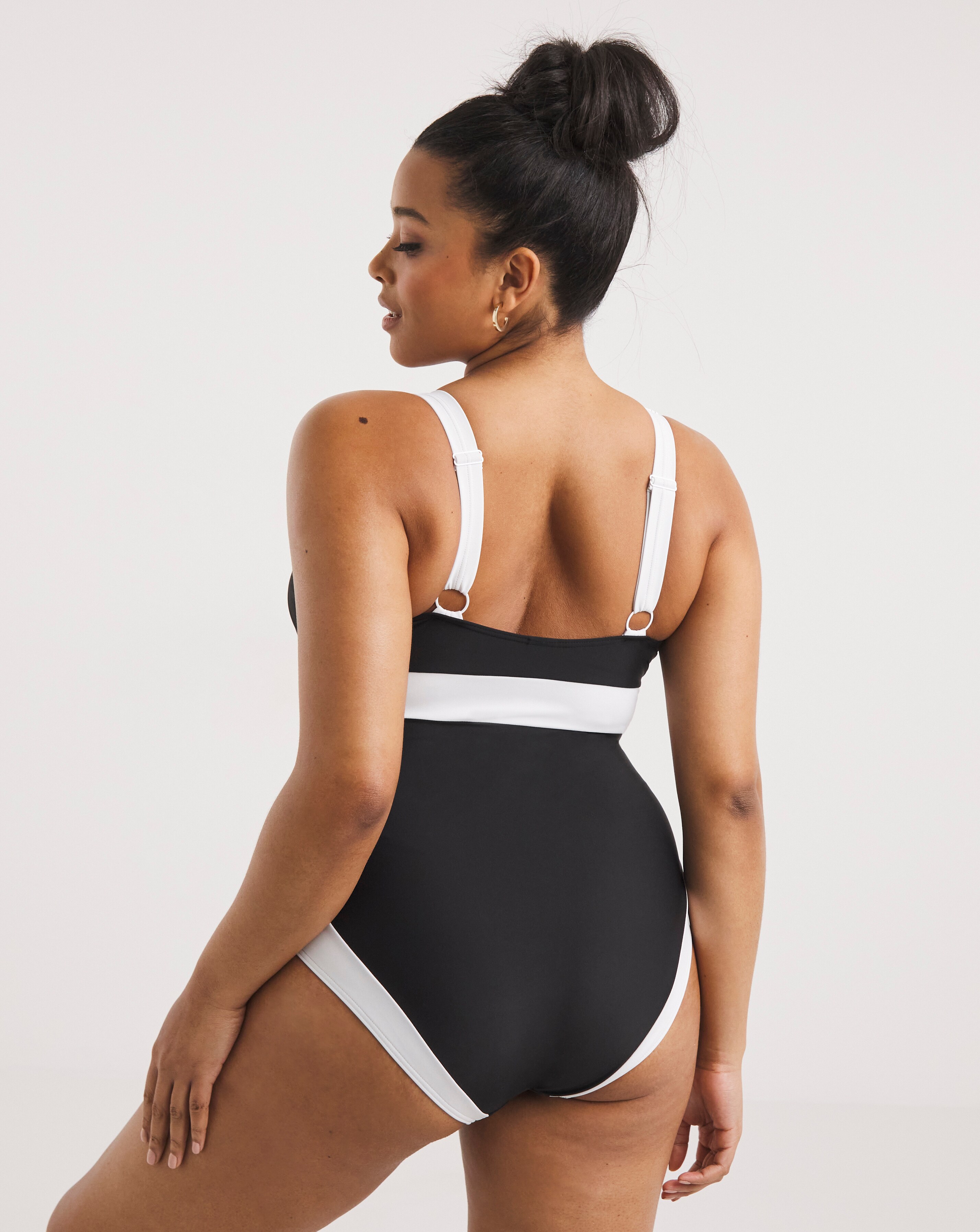 165162-sports-swimsuit-1.jpg