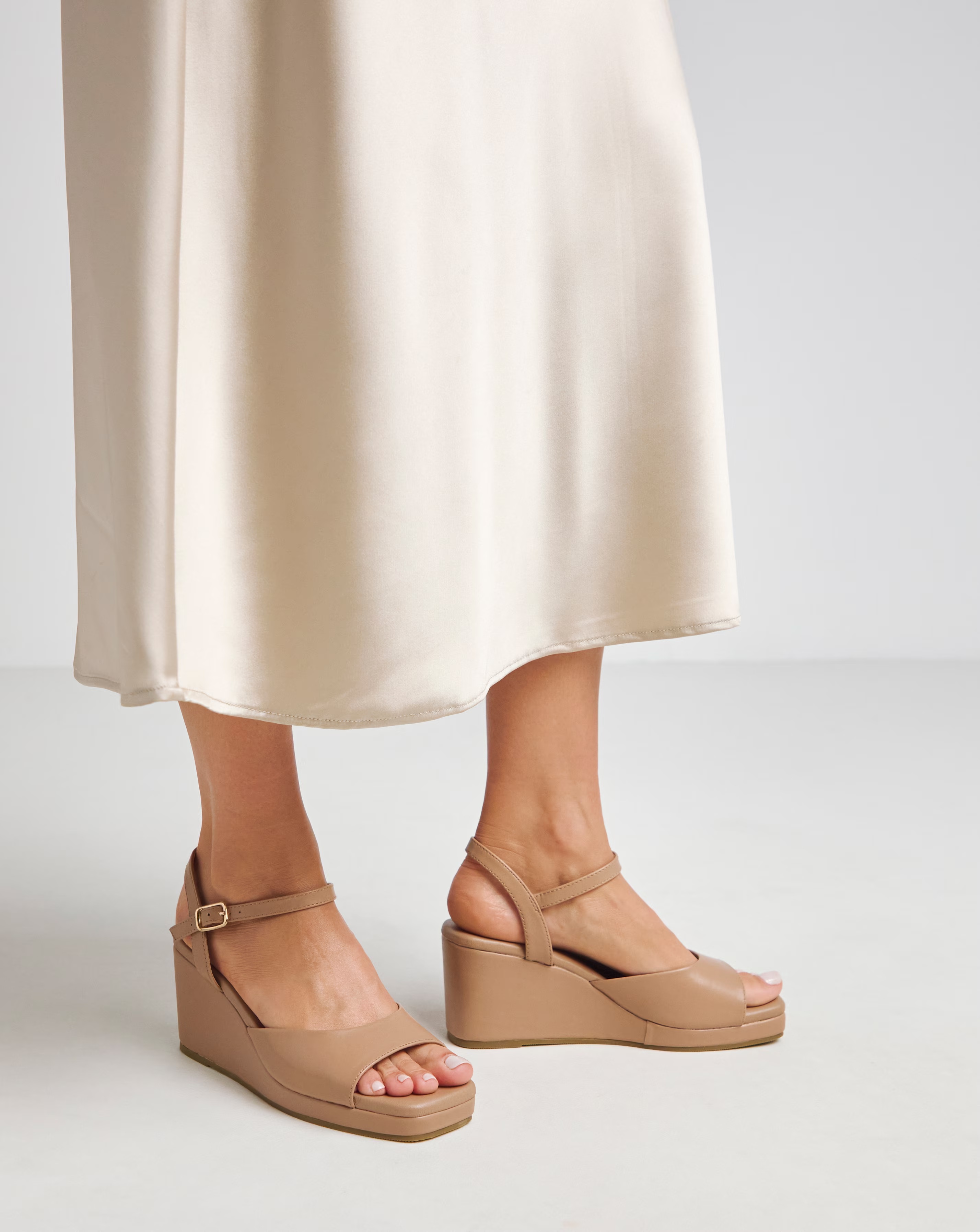 167211-simply-be-lexia-wedge-sandals-extra-wide-fit-eee–1.webp