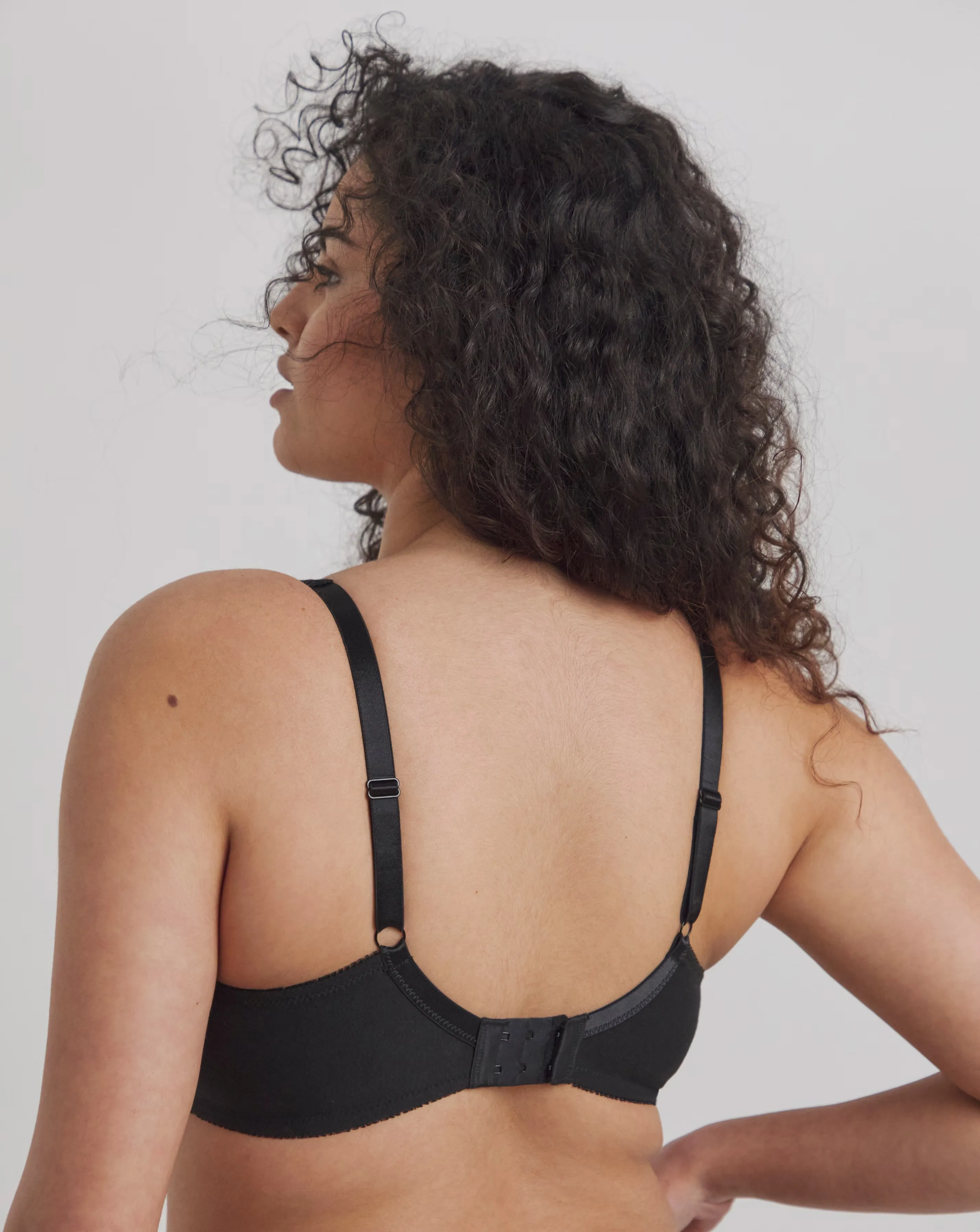 168782-pretty-secrets-2-pack-full-cup-wired-cotton-bras-b-g-white-black-1.webp
