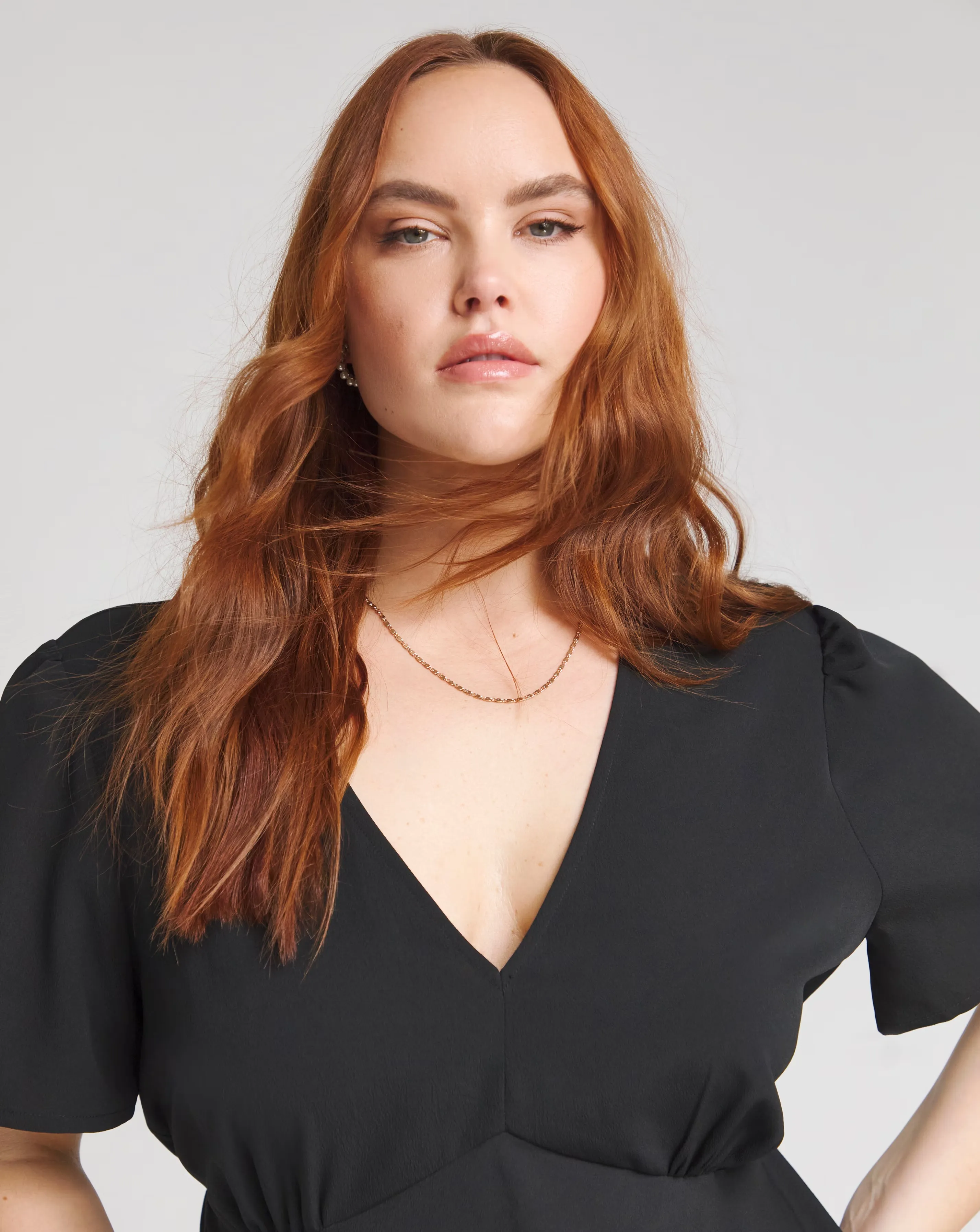 169774-simply-be-black-v-neck-tea-blouse-1.webp