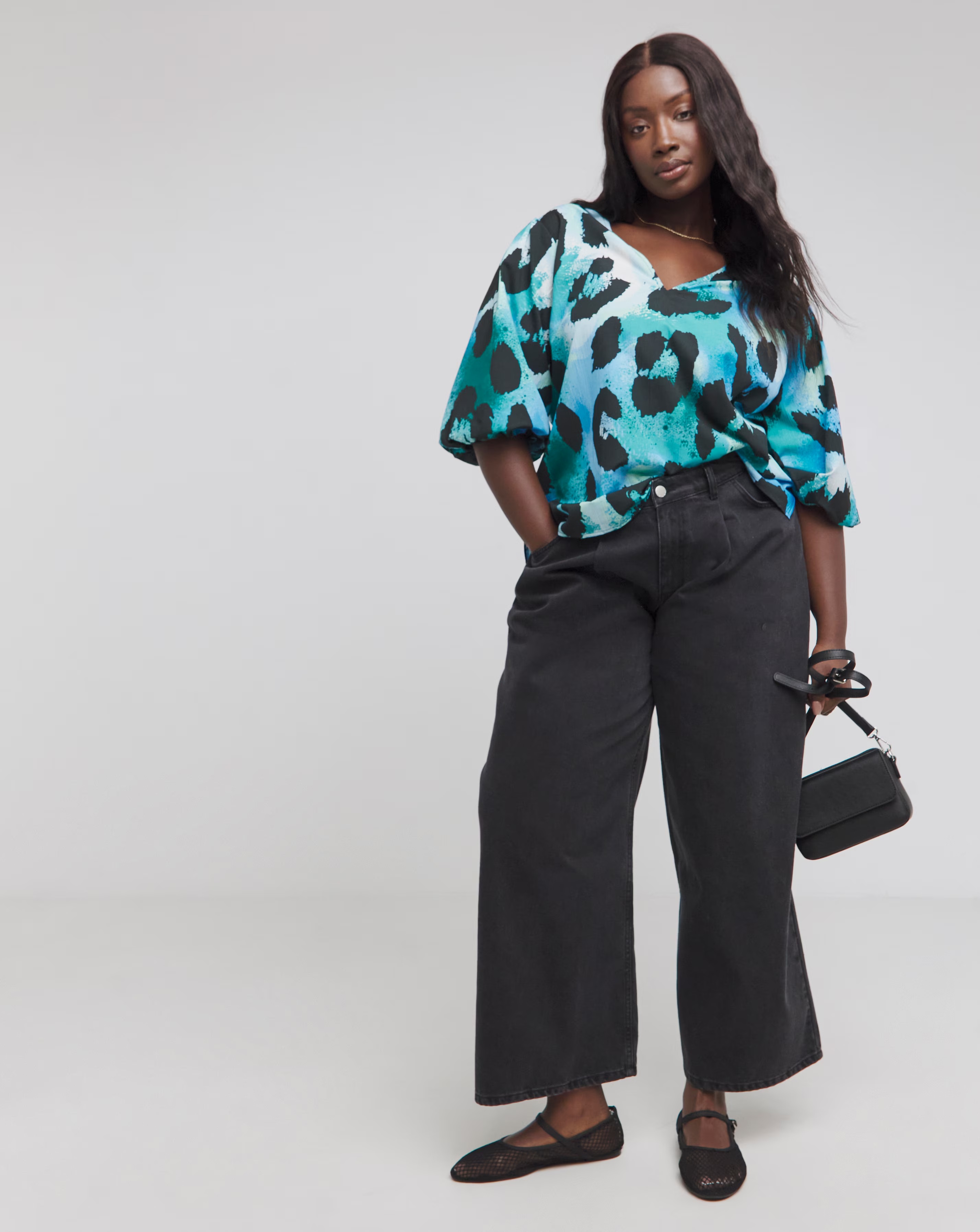 170670-blue-animal-v-neck-puff-sleeve-blouse-1.webp