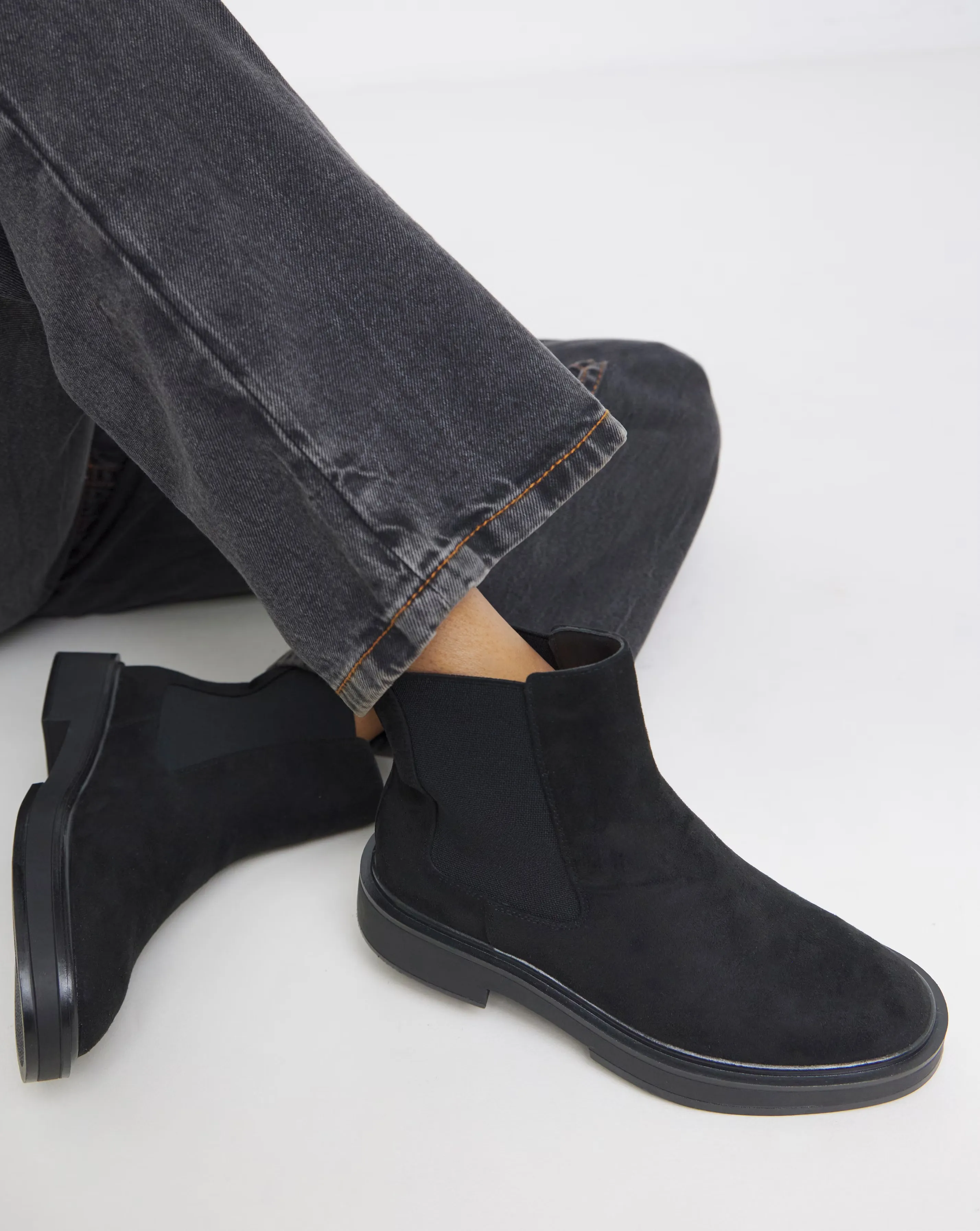 Arya Classic Chelsea Boots Extra Wide EEE Fit