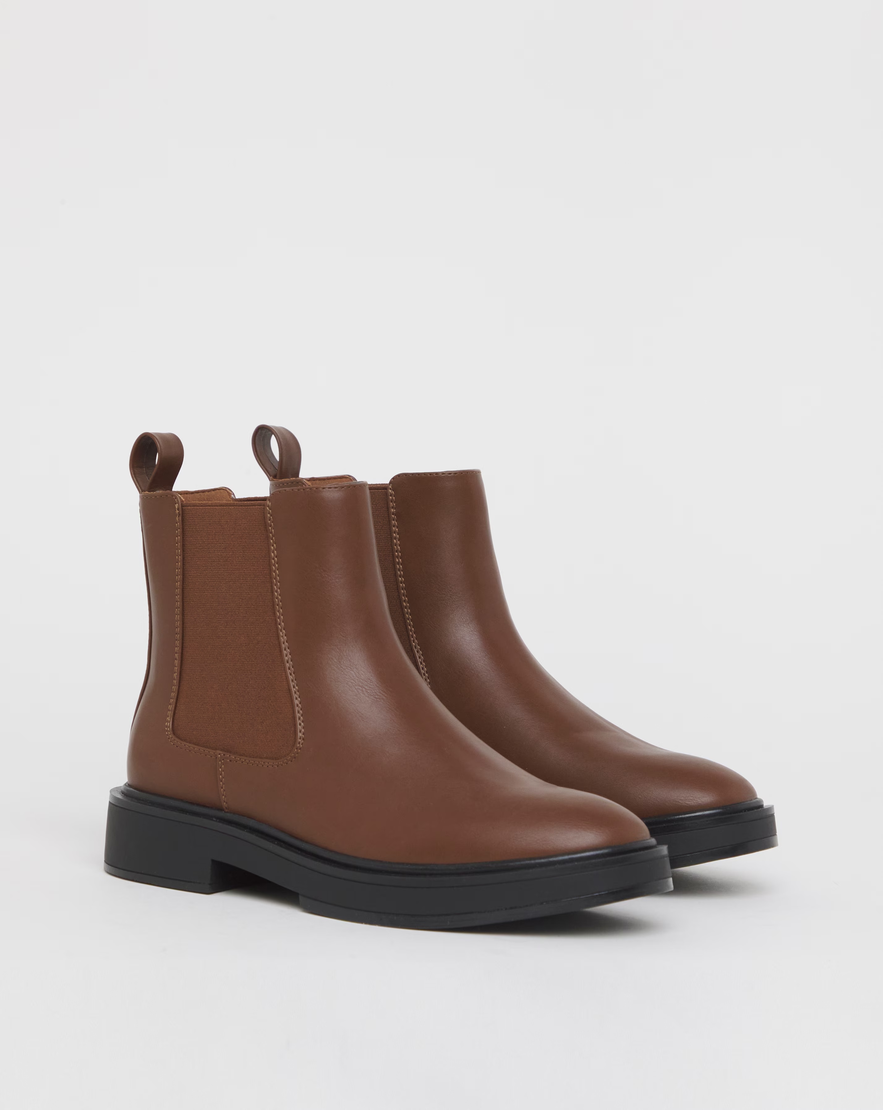 171227-arya-classic-chelsea-boots-extra-wide-eee-fit-1.webp