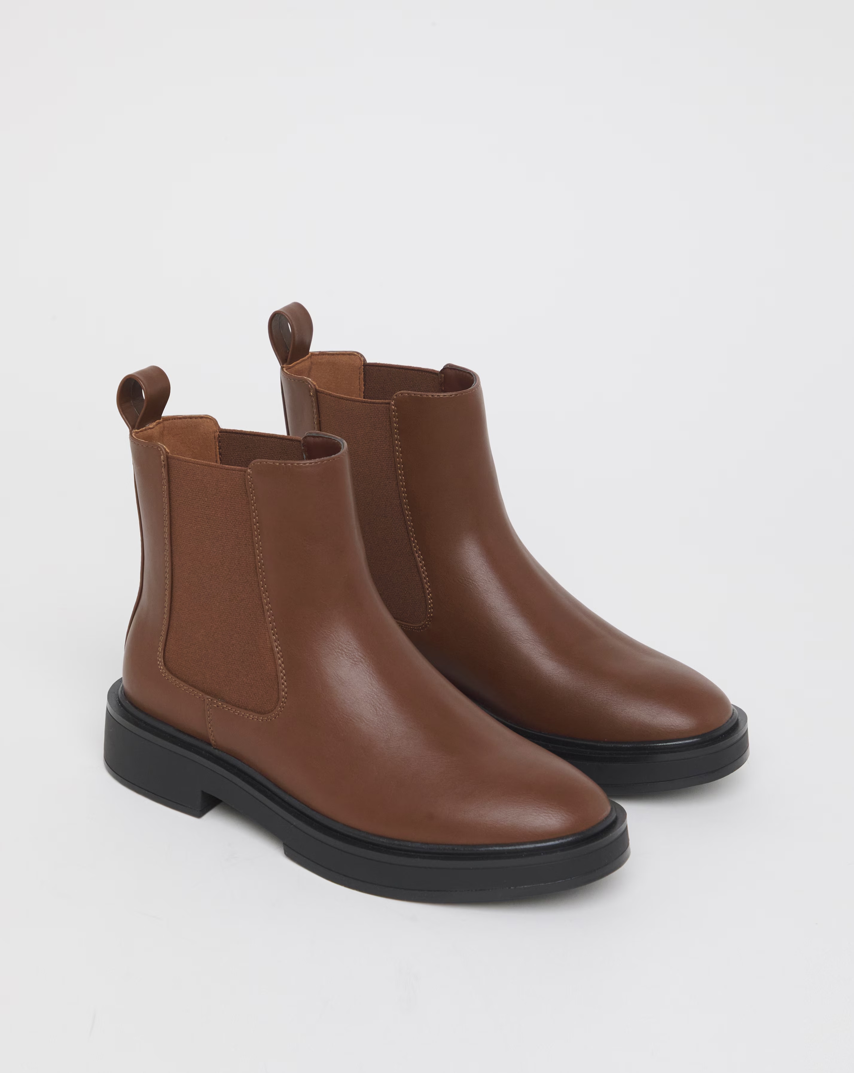 171227-arya-classic-chelsea-boots-extra-wide-eee-fit-1.webp