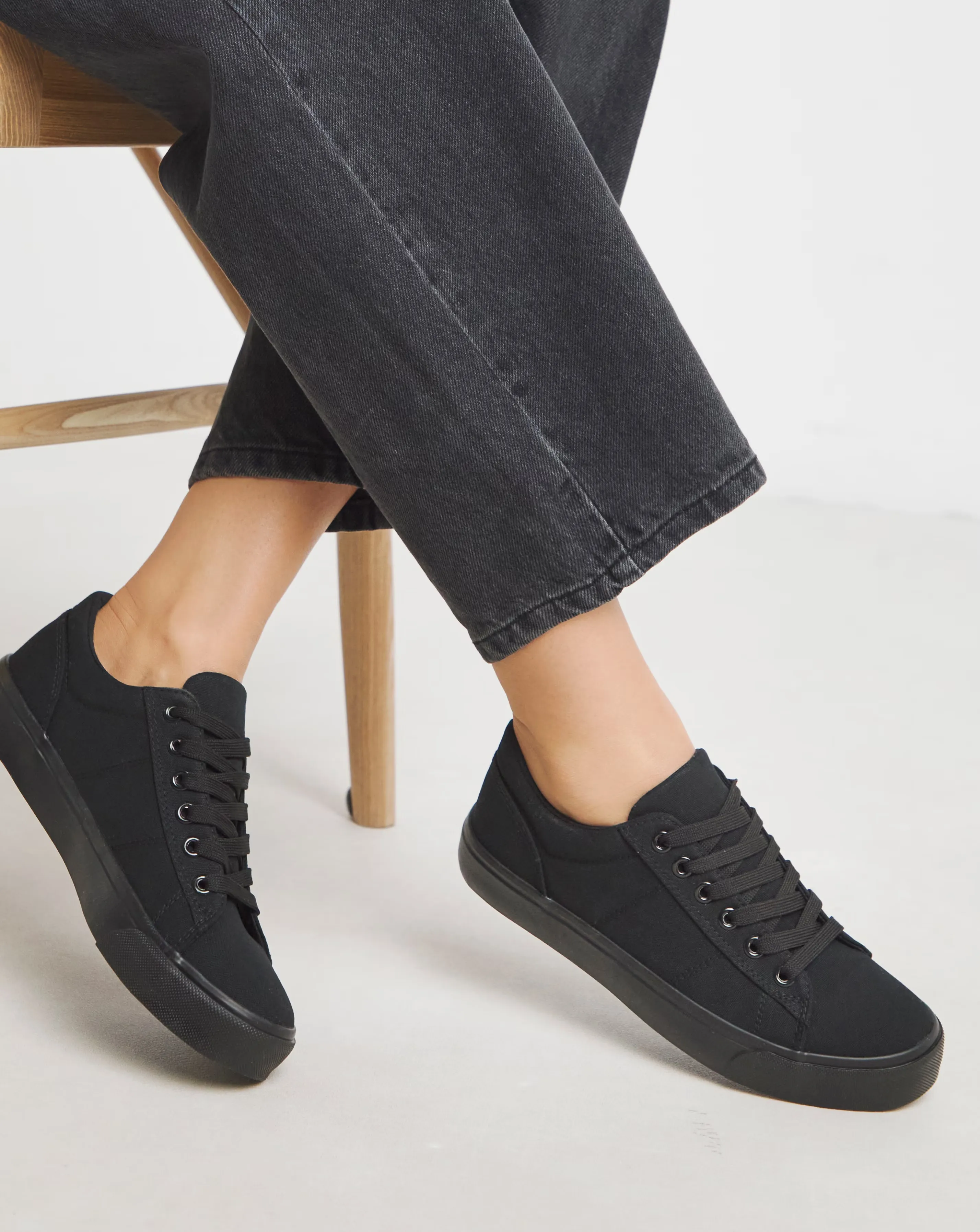 Ryder Lace Up Canvas Trainer - Standard Fit (D)