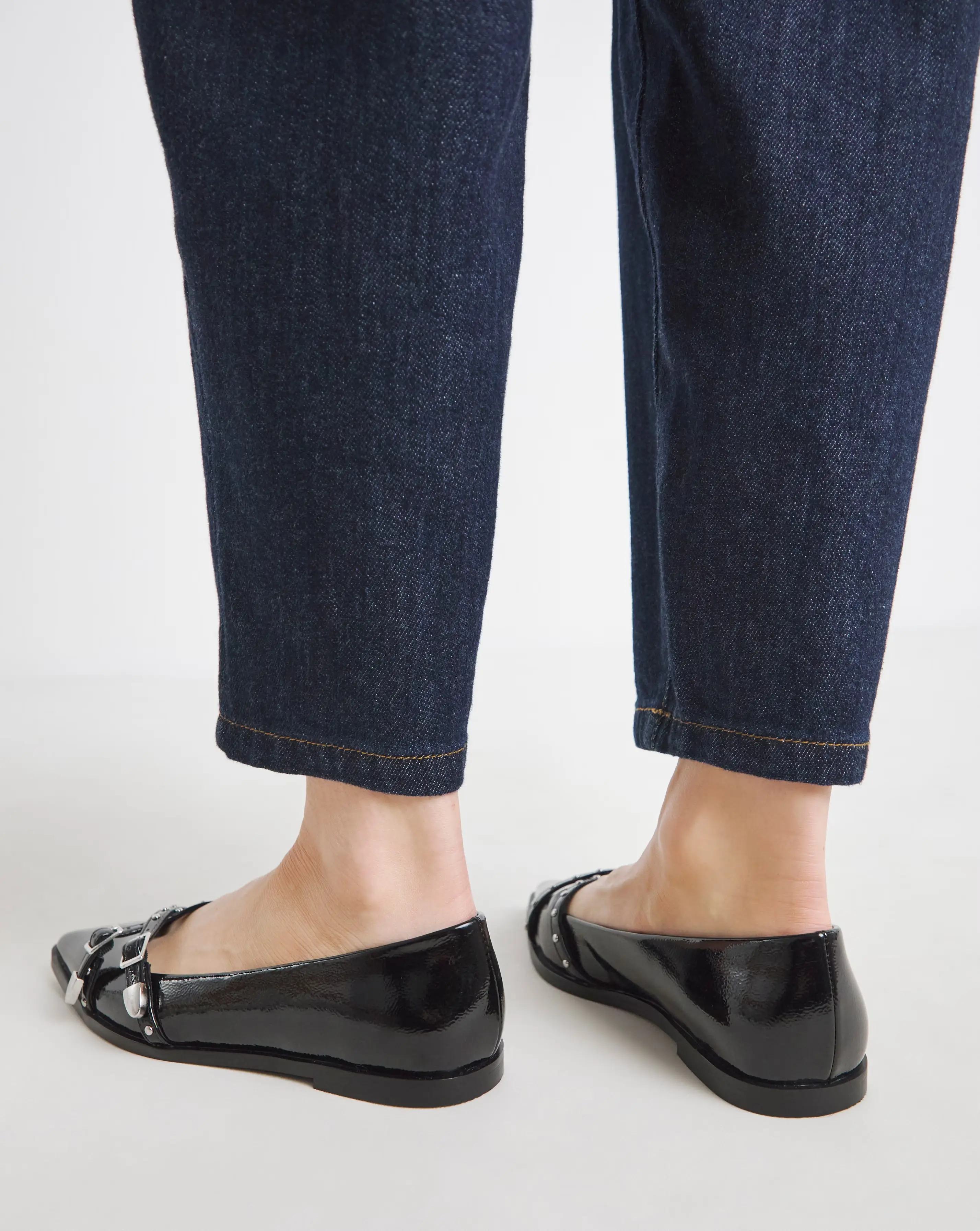 171758-livorno-pointed-buckle-detail-ballerina-extra-wide-eee-fit-1.webp