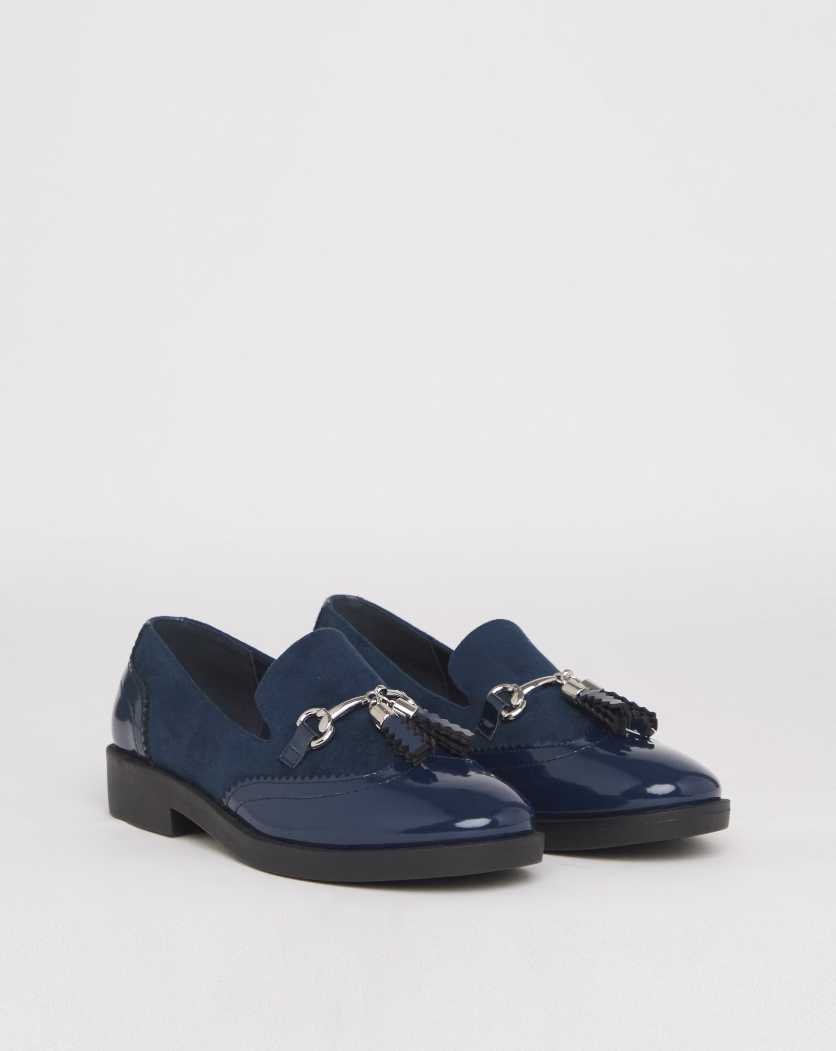 171814-drama-brogue-tassle-loafer-wide-e-fit-1.webp