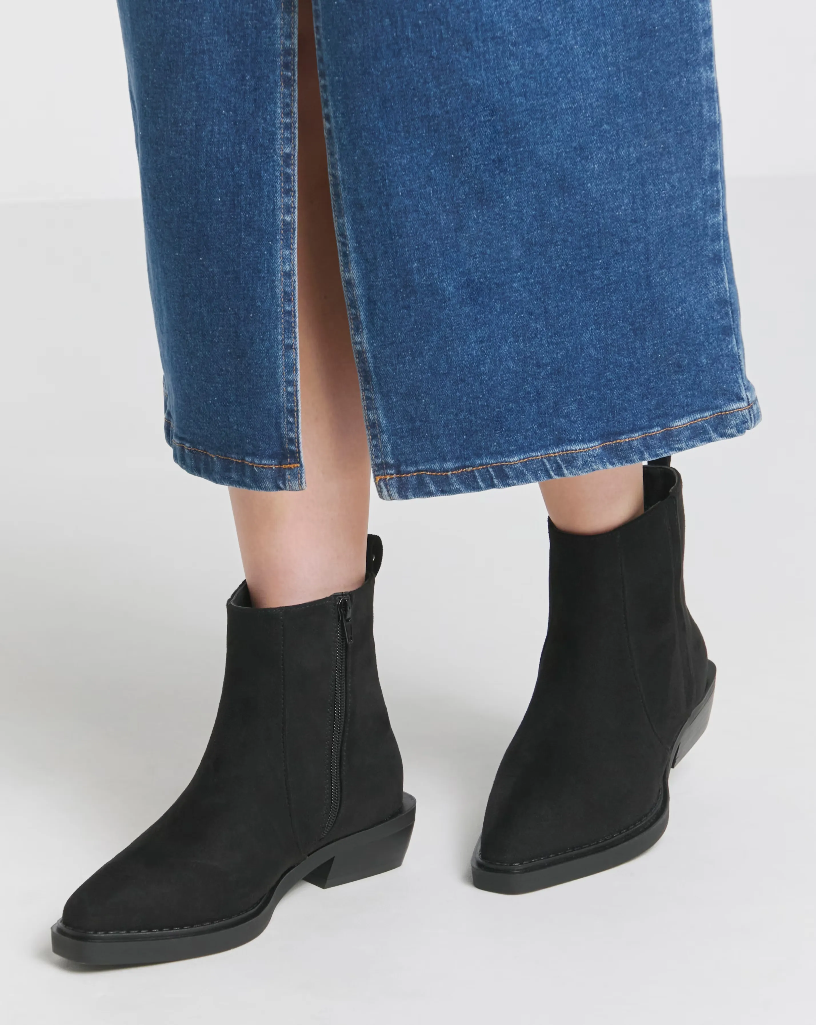 Azora Stretch Seam Western Boots Extra Wide EEE Fit