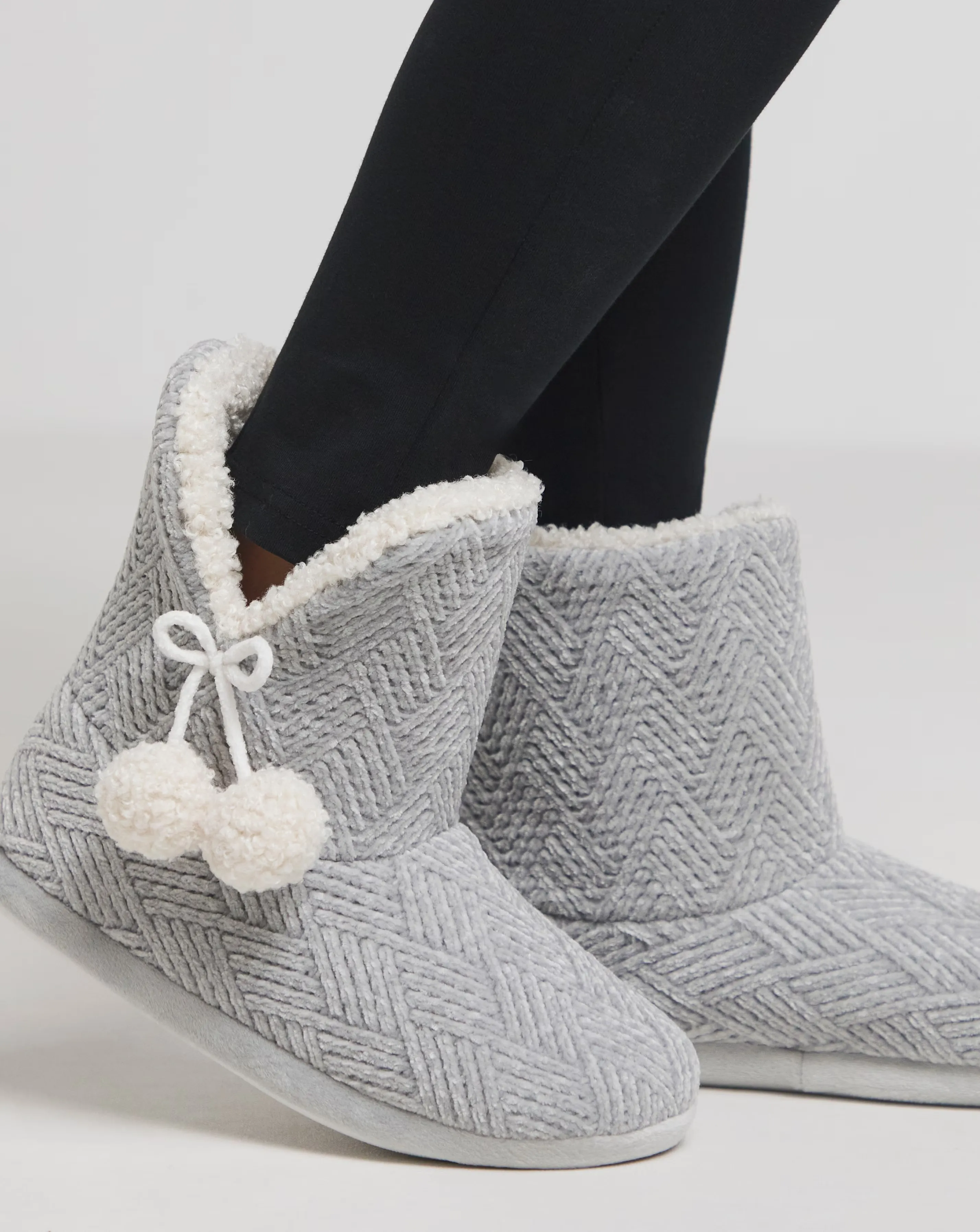 173470-dory-slipper-boots-wide-fit-e–1.webp