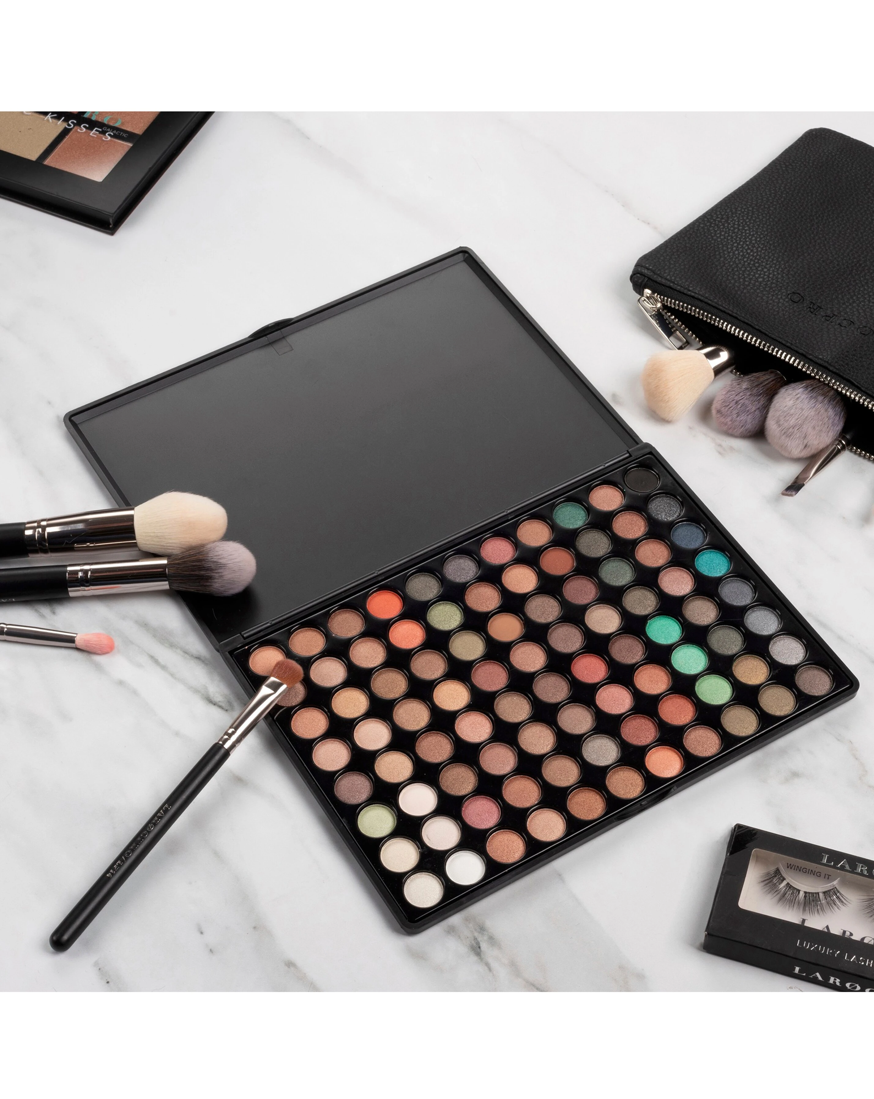 175321-laroc-88-eyeshadow-palette-natural-1.jpg