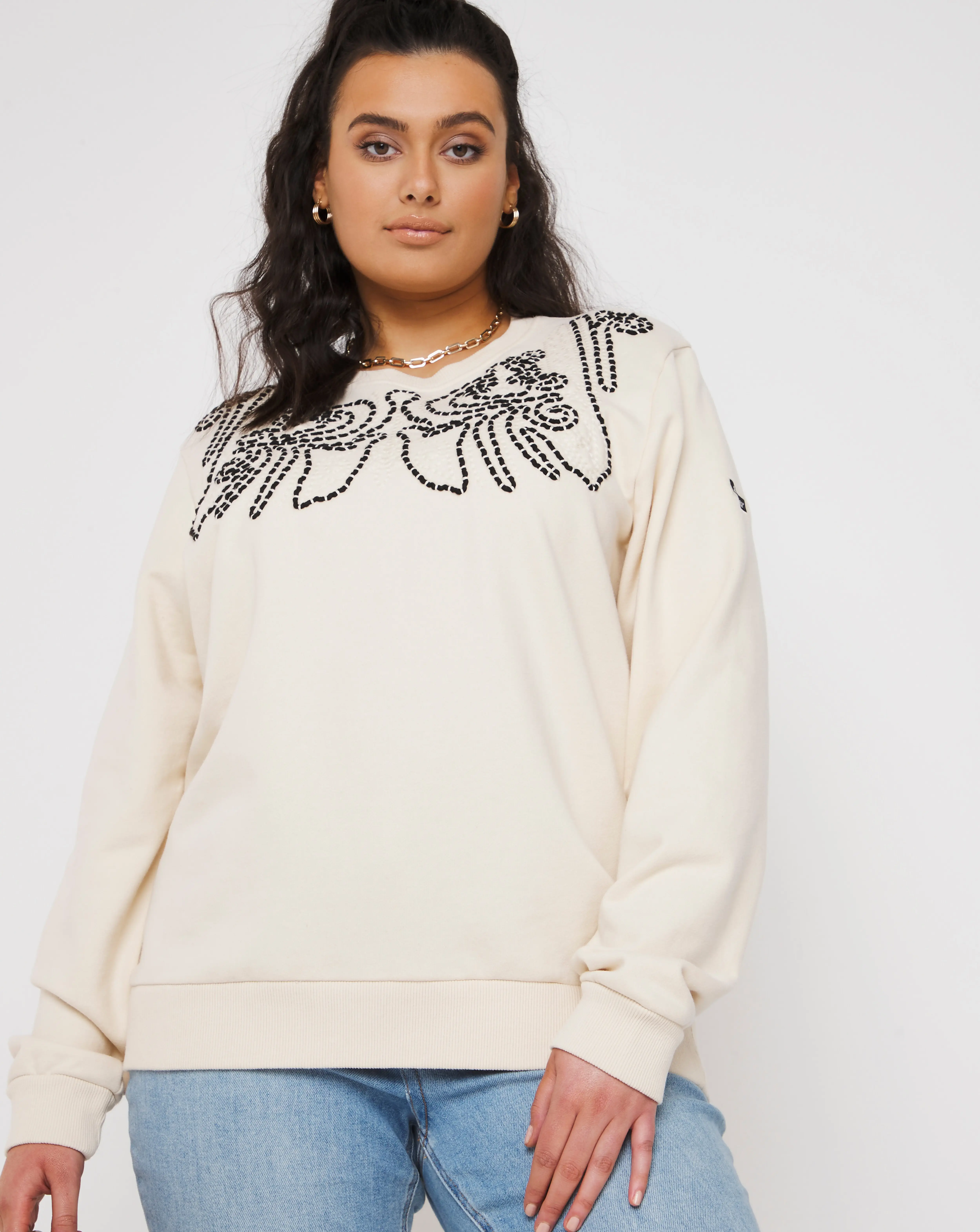 175741-superdry-bohemian-crafted-sweatshirt-1.webp