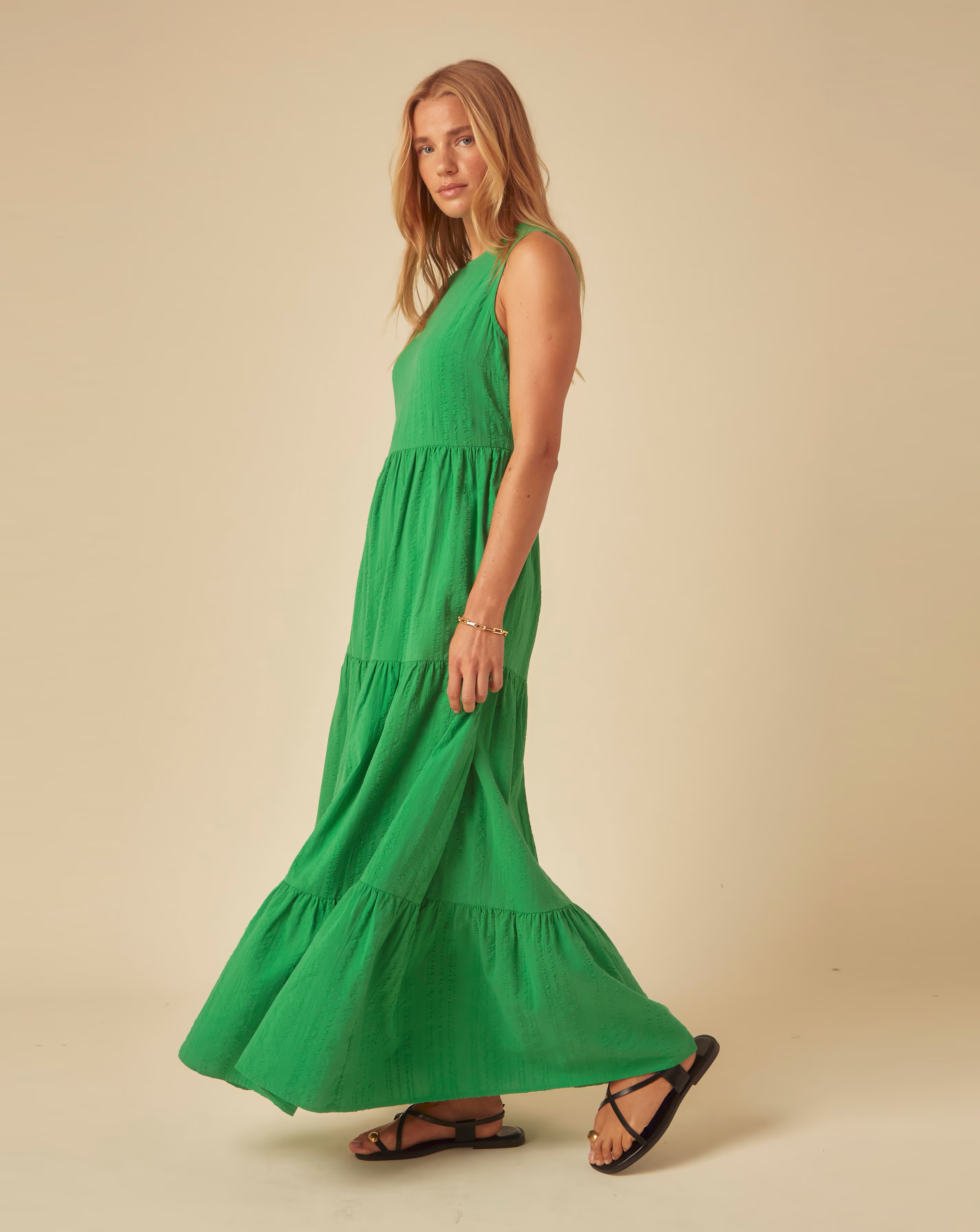 176971-nobody-x27-s-child-astrid-midi-dress-plain-1.jpg
