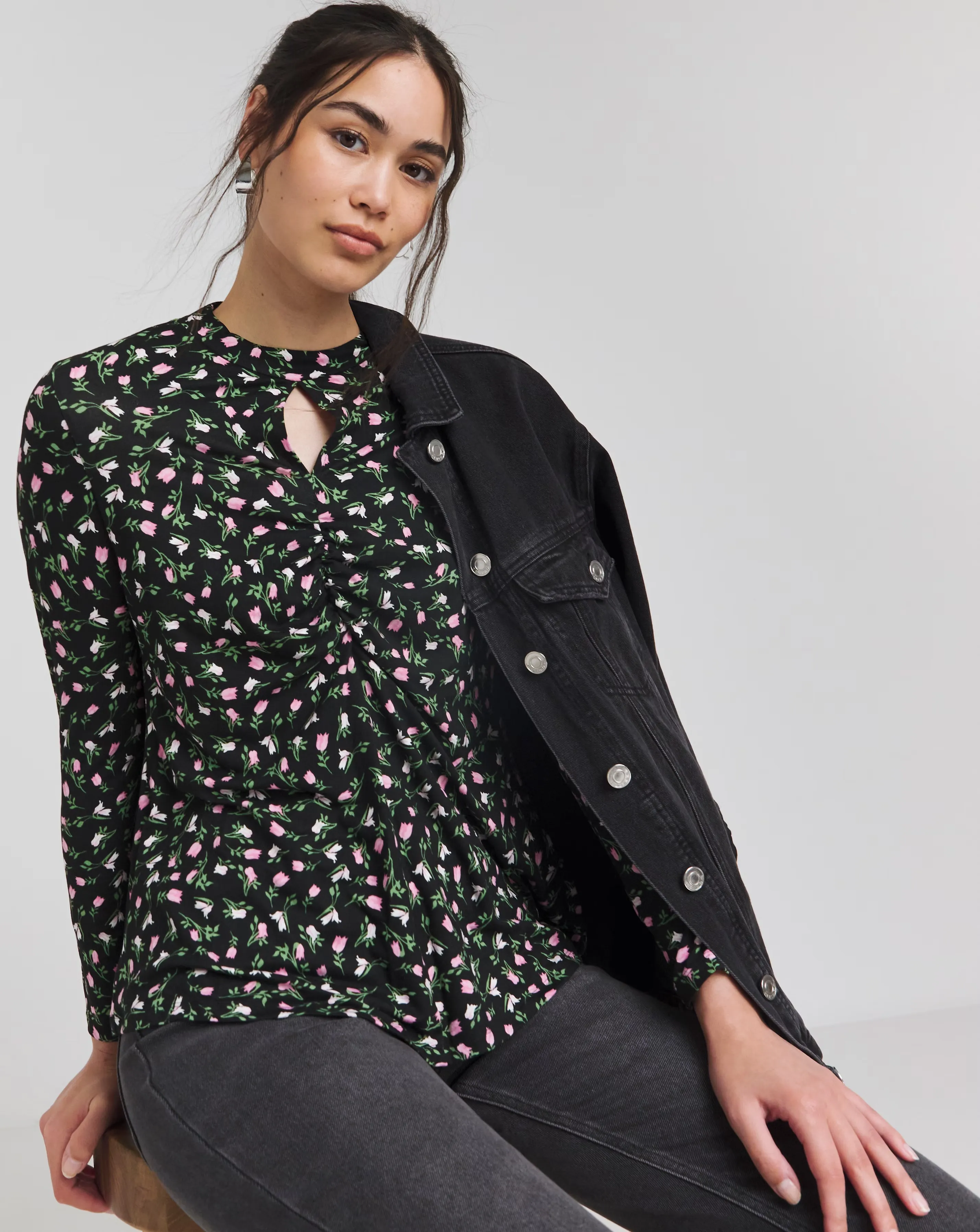 177216-black-floral-supersoft-key-hole-detail-top-1.webp
