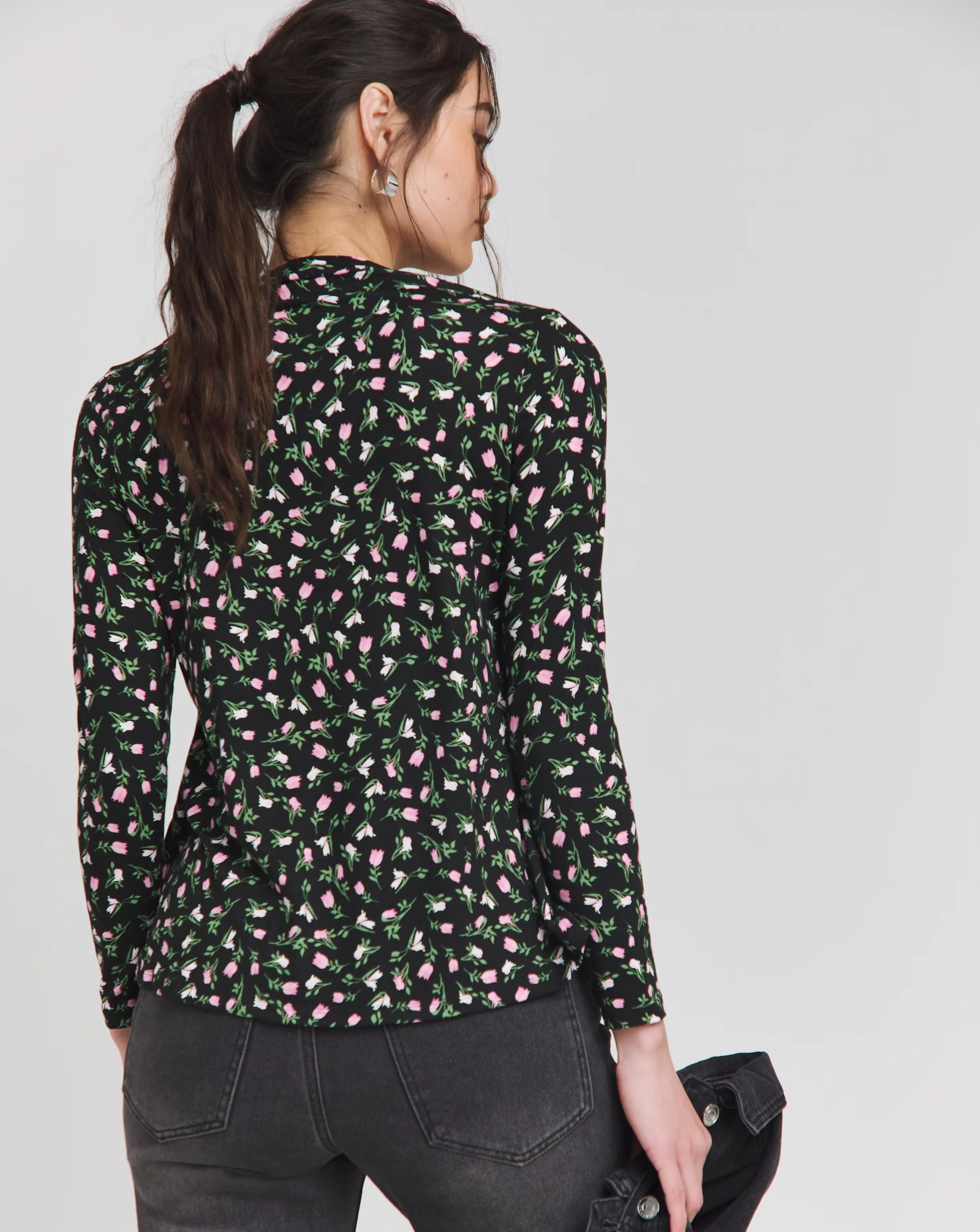 177216-black-floral-supersoft-key-hole-detail-top-1.webp