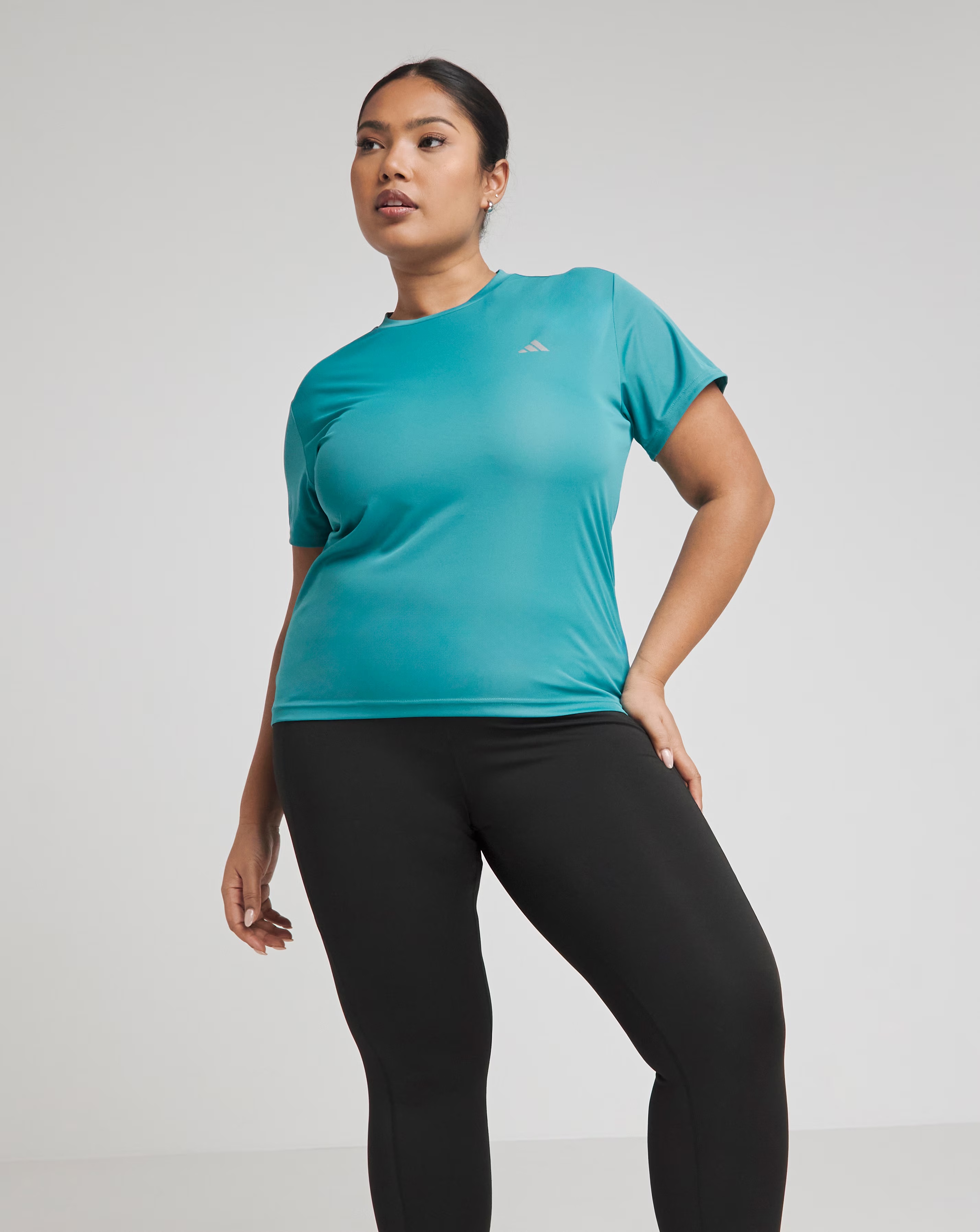 178667-adidas-run-it-t-shirt-1.webp